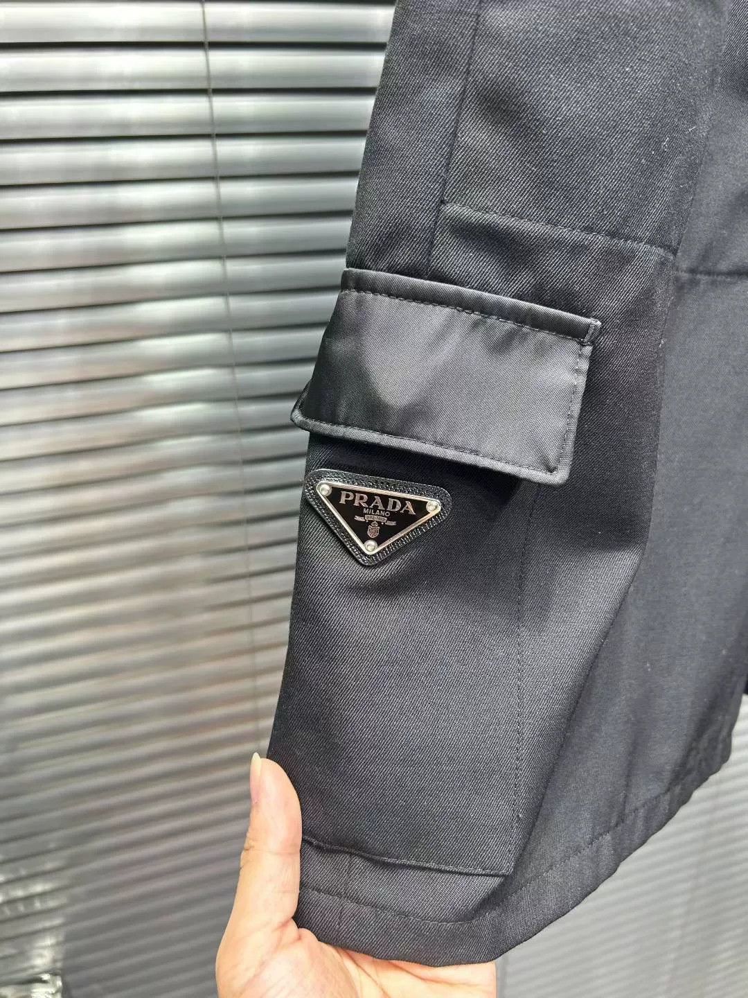 Prada Prada Triangle Logo Pocket Shorts L Size US 34 / EU 50 - 4 Thumbnail
