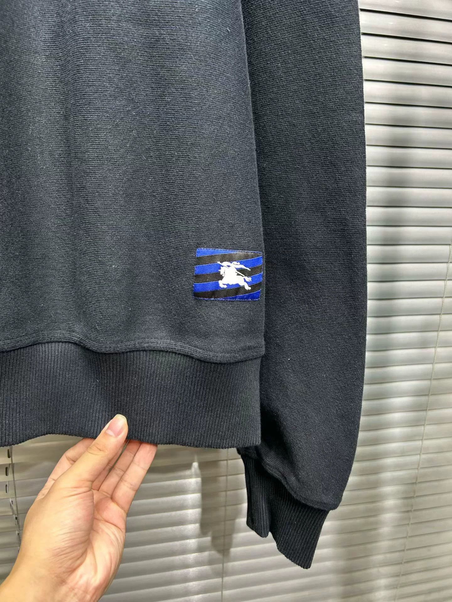 Burberry Burberry Blue Patch Knight Logo Sweatshirt L Size US L / EU 52-54 / 3 - 4 Thumbnail