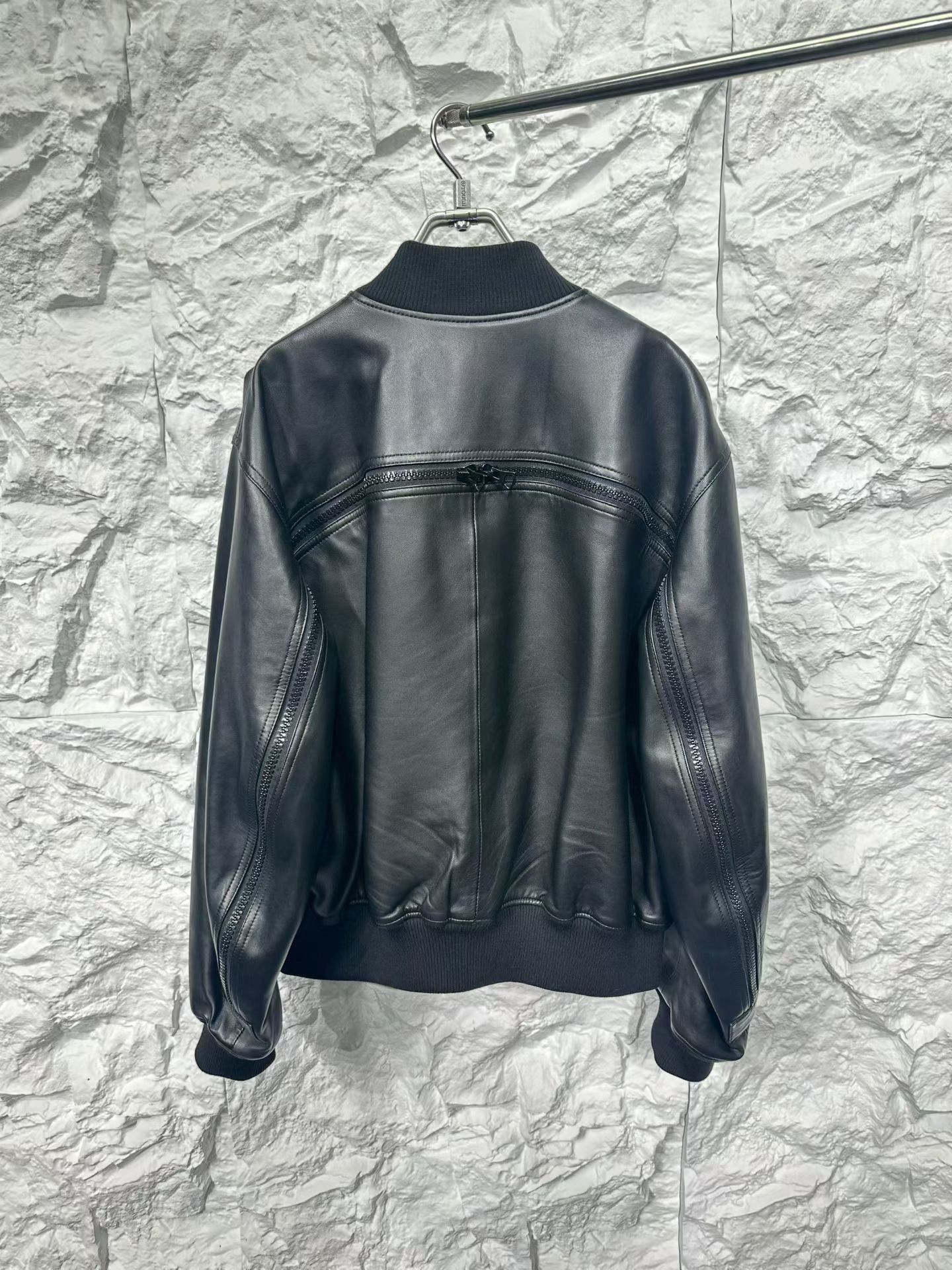 Dries Van Noten Dries Van Noten Back Zip Leather Bomber Jacket Size M Size US M / EU 48-50 / 2 - 3 Thumbnail