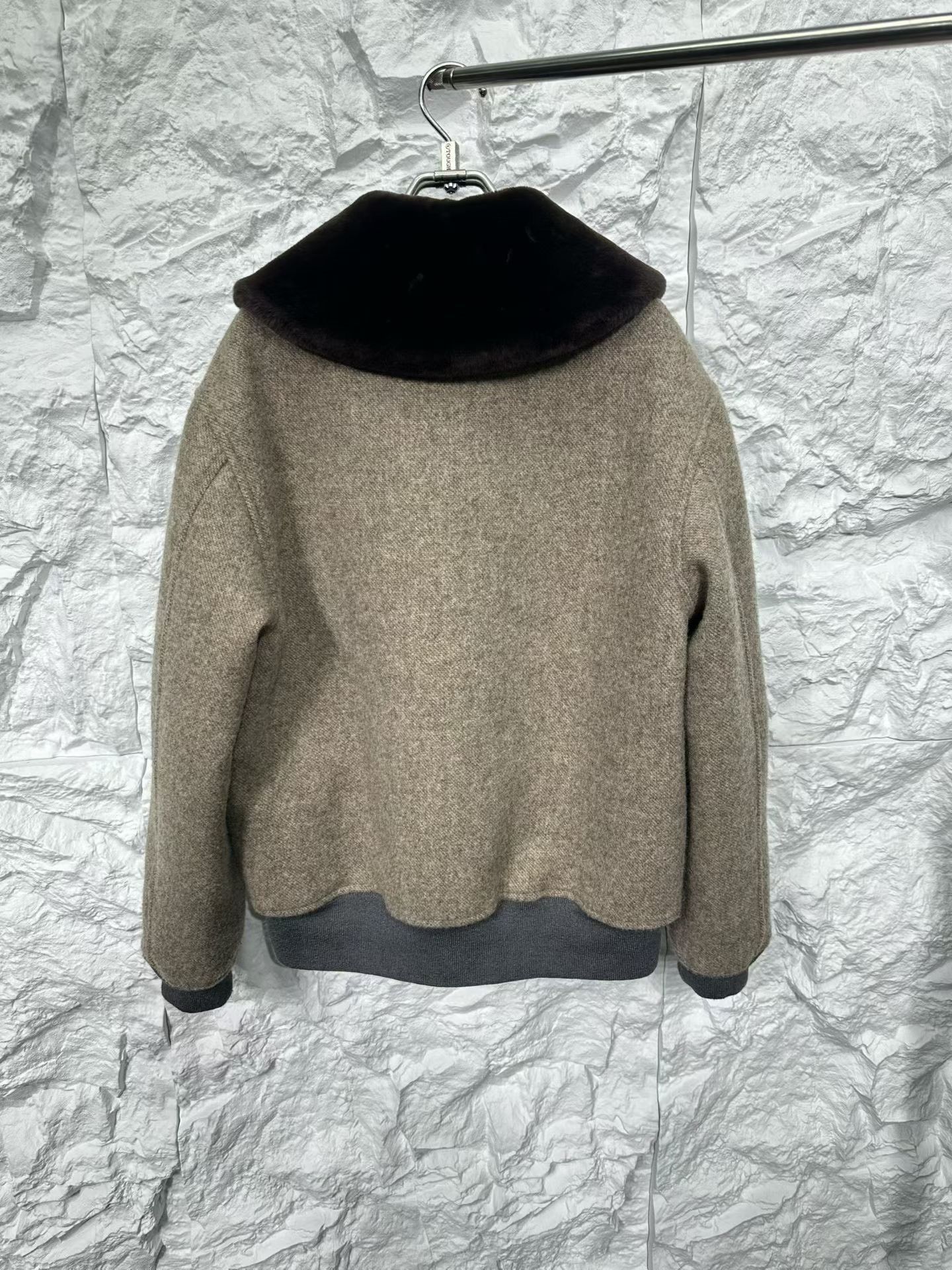 Miu Miu Miu Miu Fur Collar Shetland Wool Blouson 36 Size XS / US 0-2 / IT 36-38 - 3 Thumbnail