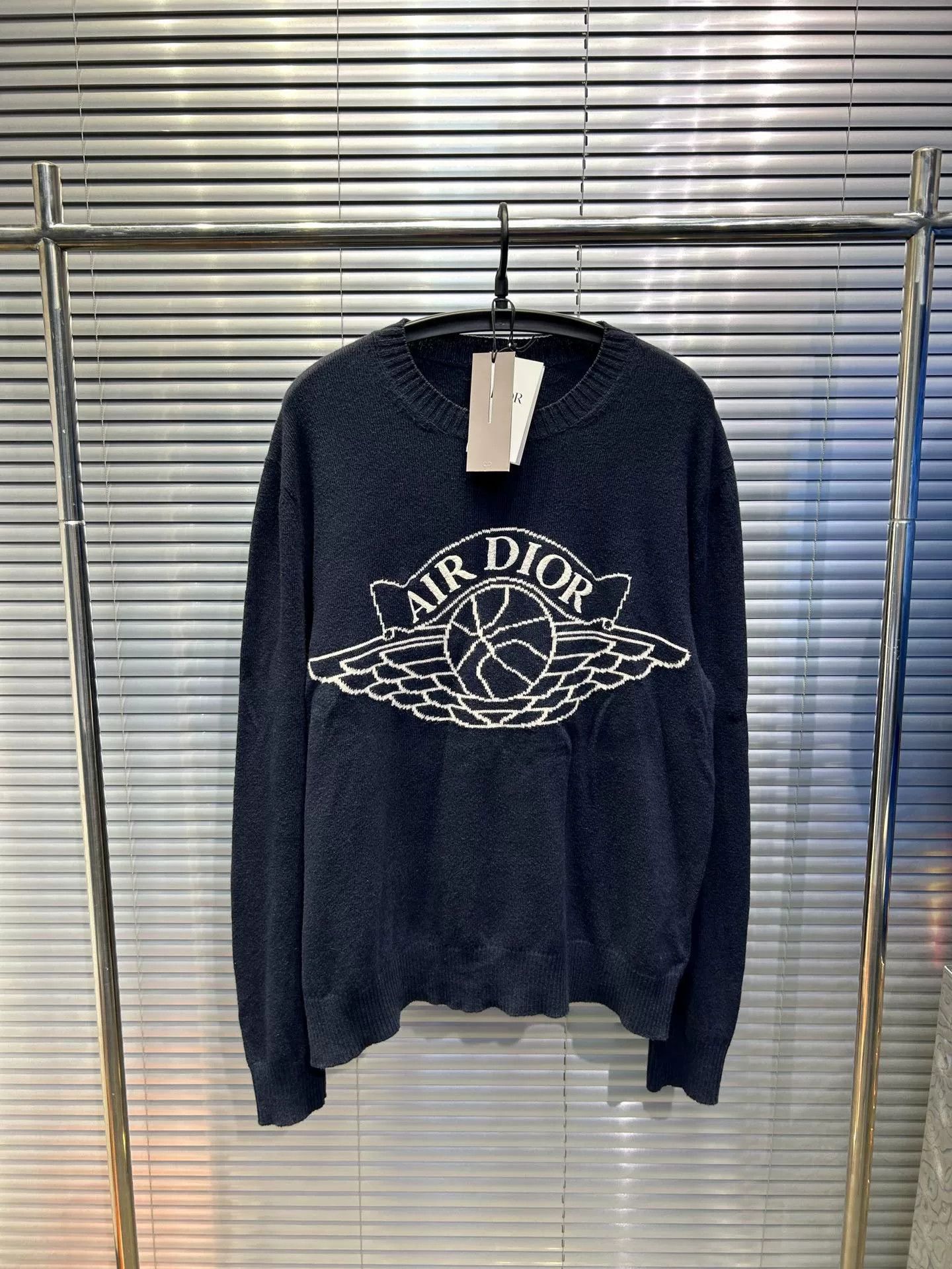 Dior Dior x Jordan Air Dior Cashmere Blend Sweater Size L Size US L / EU 52-54 / 3 - 2 Thumbnail