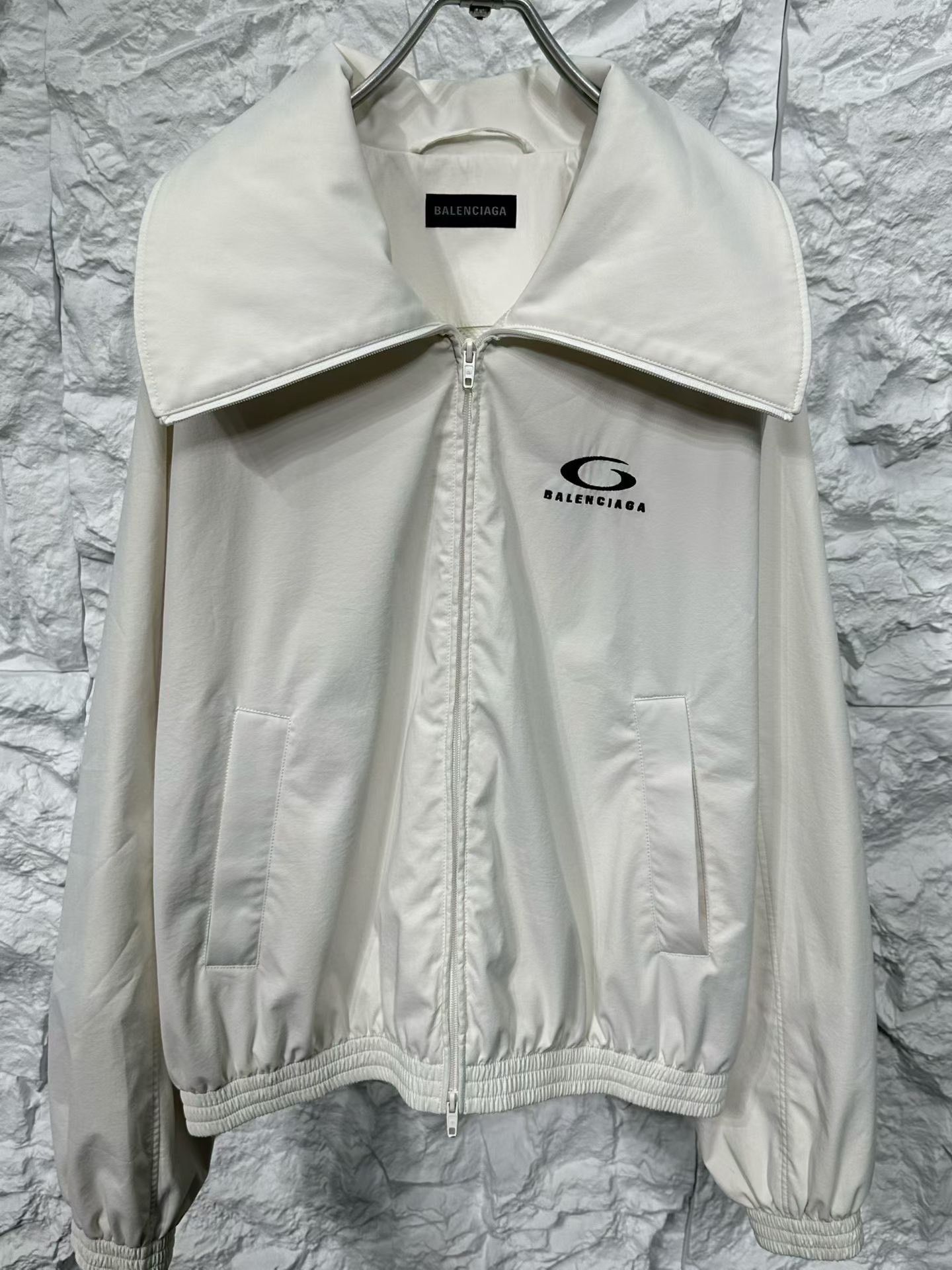 Balenciaga Balenciaga Circle Logo Wide Collar Zip Jacket Size 36 Size XS / US 0-2 / IT 36-38 - 4 Thumbnail