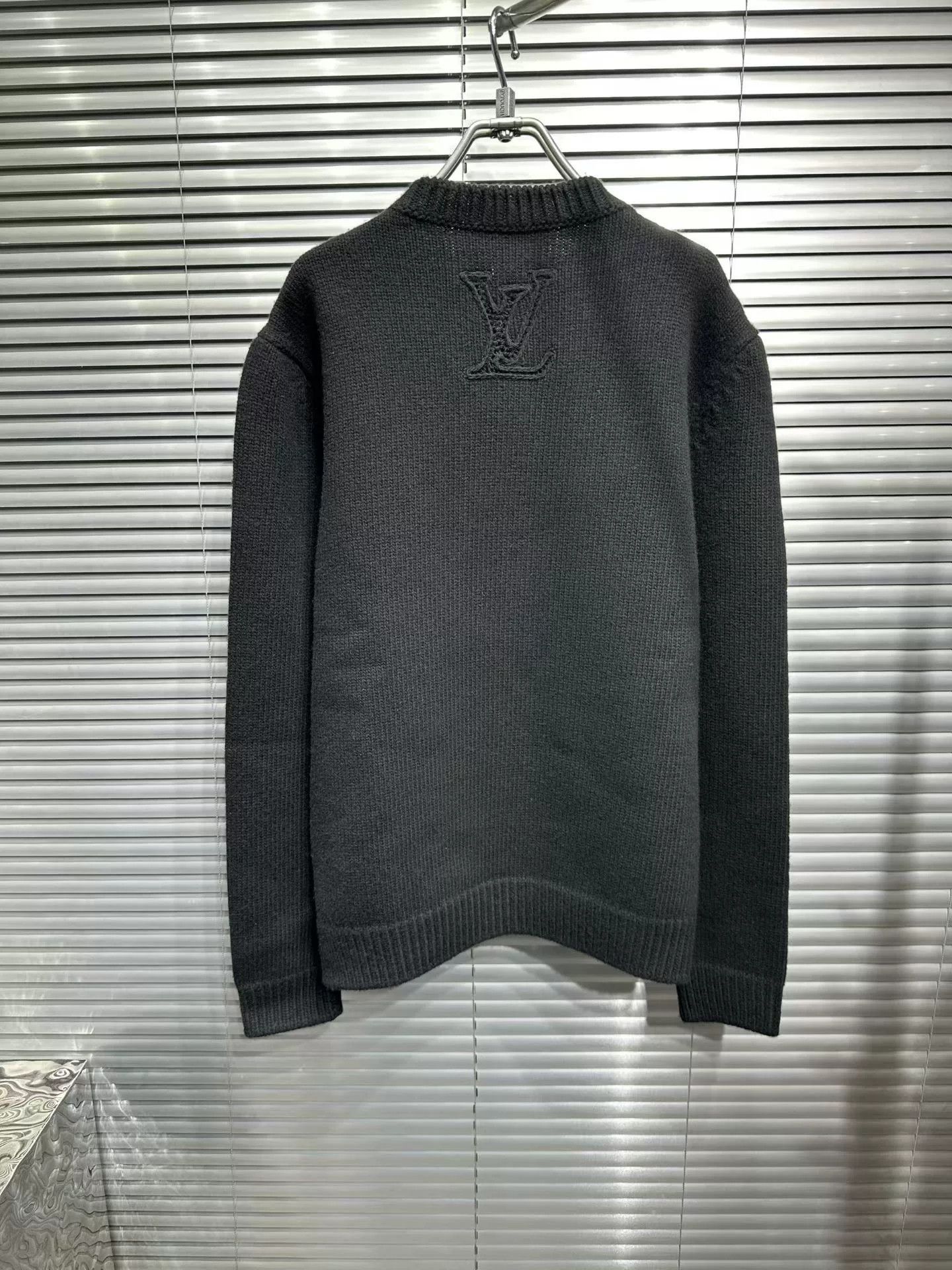Louis Vuitton Louis Vuitton Monogram Perforated Ski Sweater Size M Size US M / EU 48-50 / 2 - 3 Thumbnail