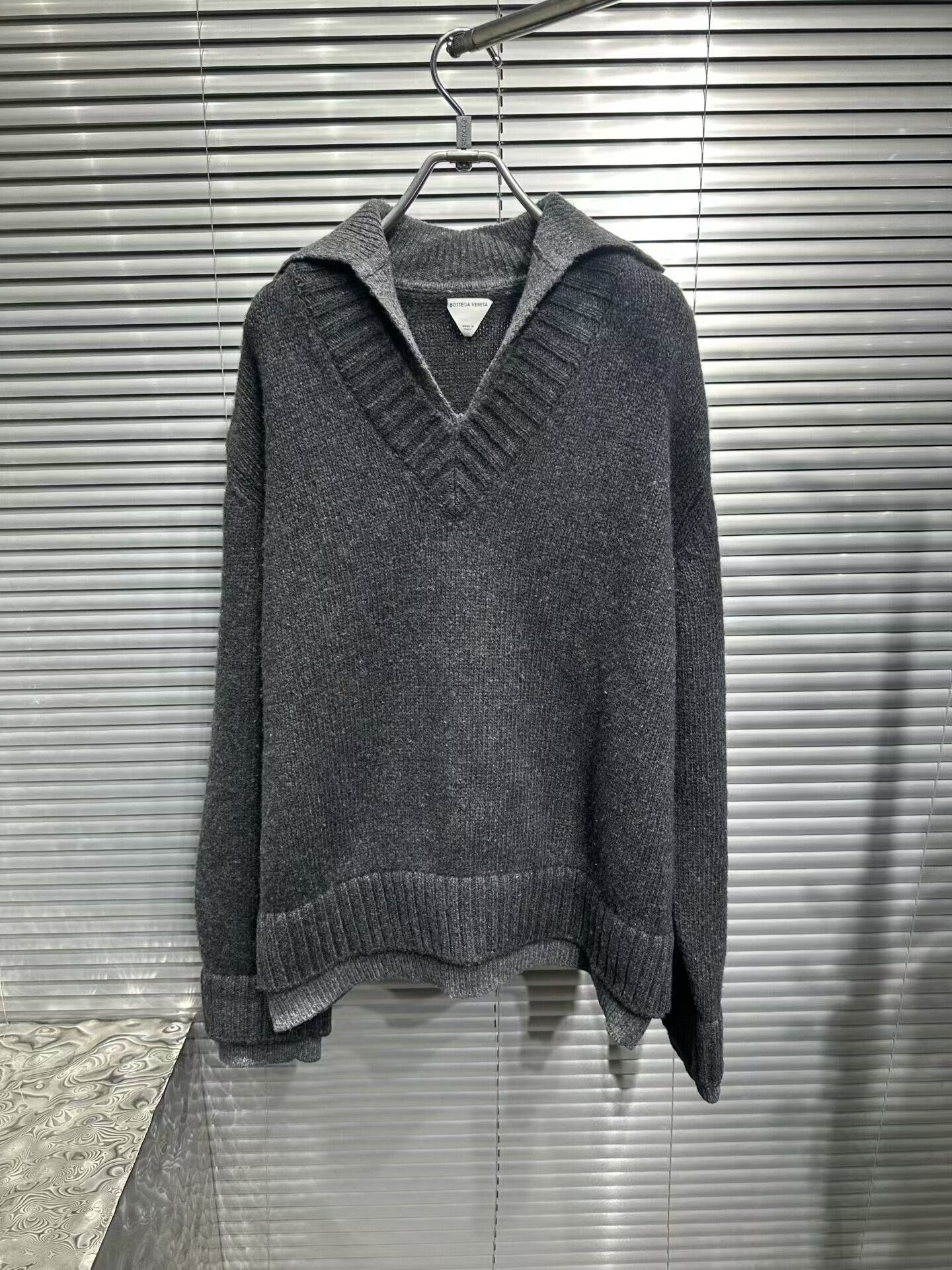 Bottega Veneta Bottega Veneta Layered Polo V-Neck Sweater US L Size US L / EU 52-54 / 3 - 2 Thumbnail