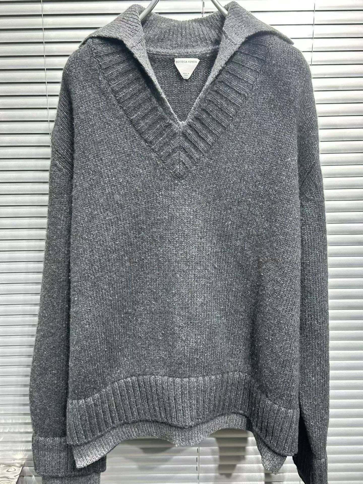 Bottega Veneta Bottega Veneta Layered Polo V-Neck Sweater US L Size US L / EU 52-54 / 3 - 4 Thumbnail