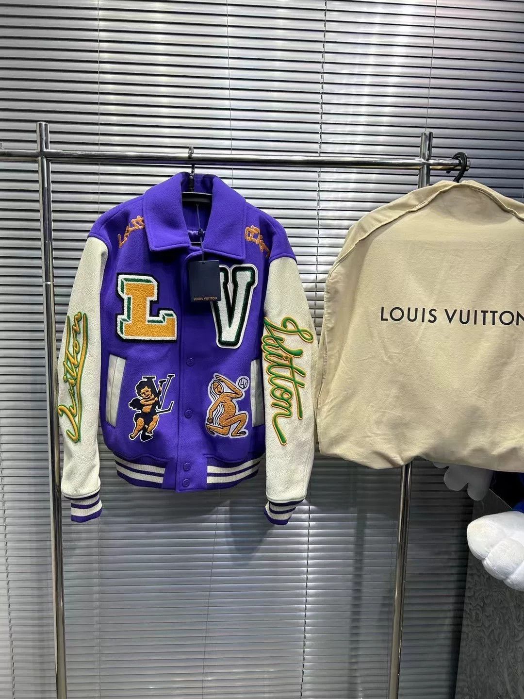 Louis Vuitton Louis Vuitton Purple Embroidered Varsity Jacket 46 Size US S / EU 44-46 / 1 - 2 Thumbnail