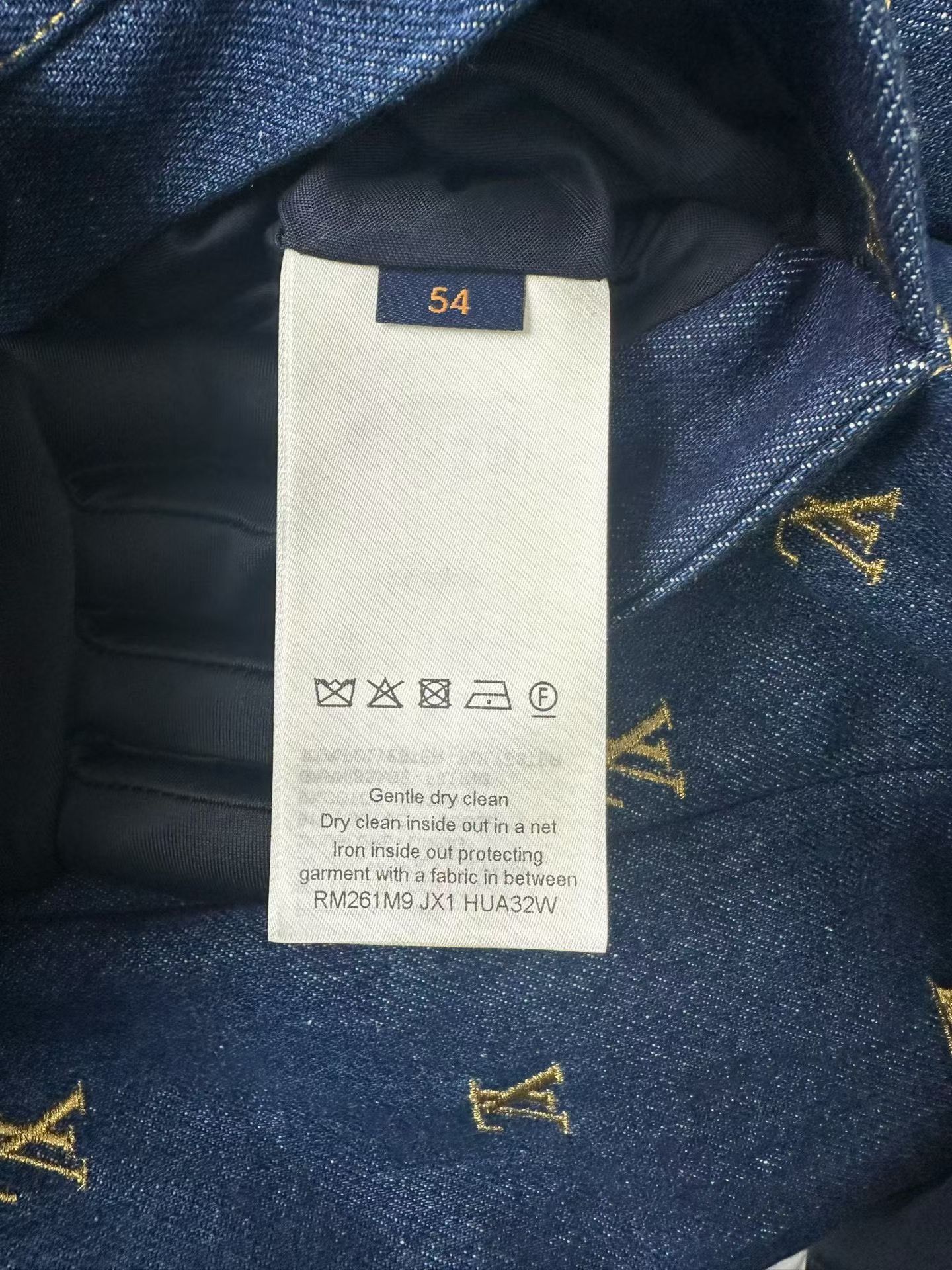 Louis Vuitton Louis Vuitton Monogram Denim Embroidery Jacket 54 Size US L / EU 52-54 / 3 - 5 Thumbnail