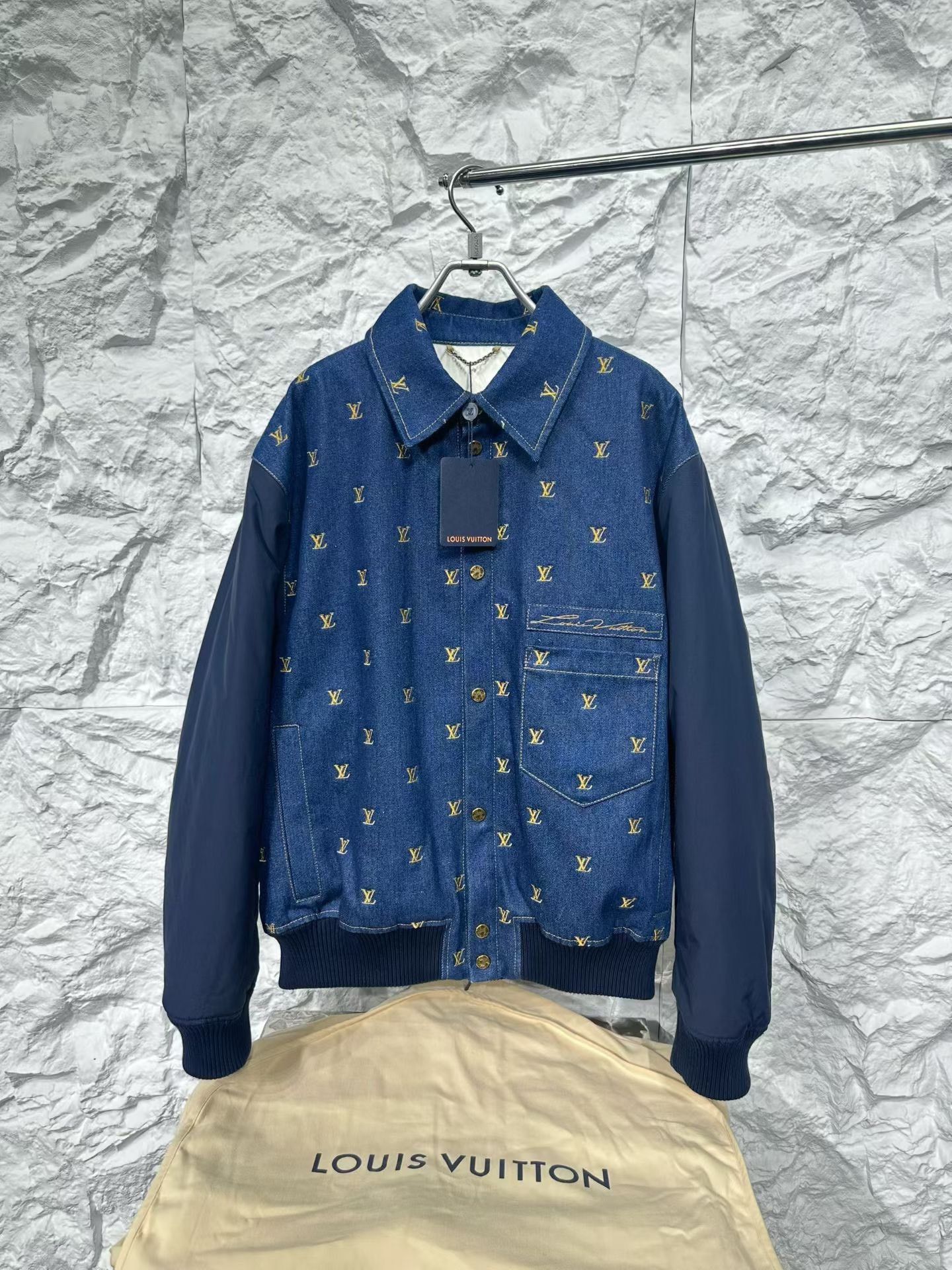 Louis Vuitton Louis Vuitton Monogram Denim Embroidery Jacket 54 Size US L / EU 52-54 / 3 - 2 Thumbnail