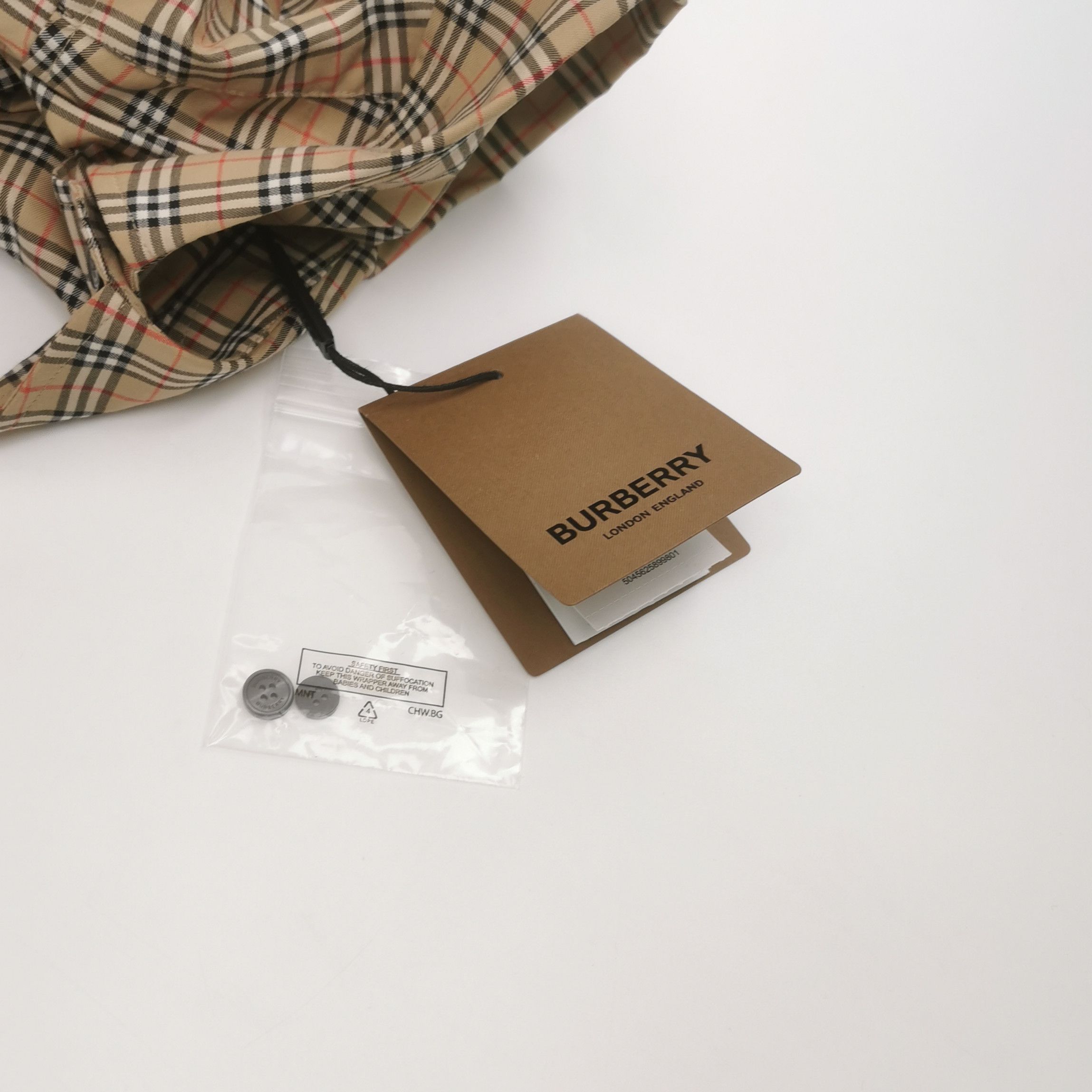 Burberry Burberry Men m Button Ups Size US M / EU 48-50 / 2 - 4 Thumbnail