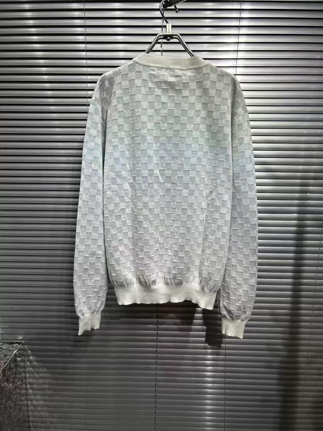Louis Vuitton Louis Vuitton White Damier Knit Sweater Size S Size US S / EU 44-46 / 1 - 3 Thumbnail