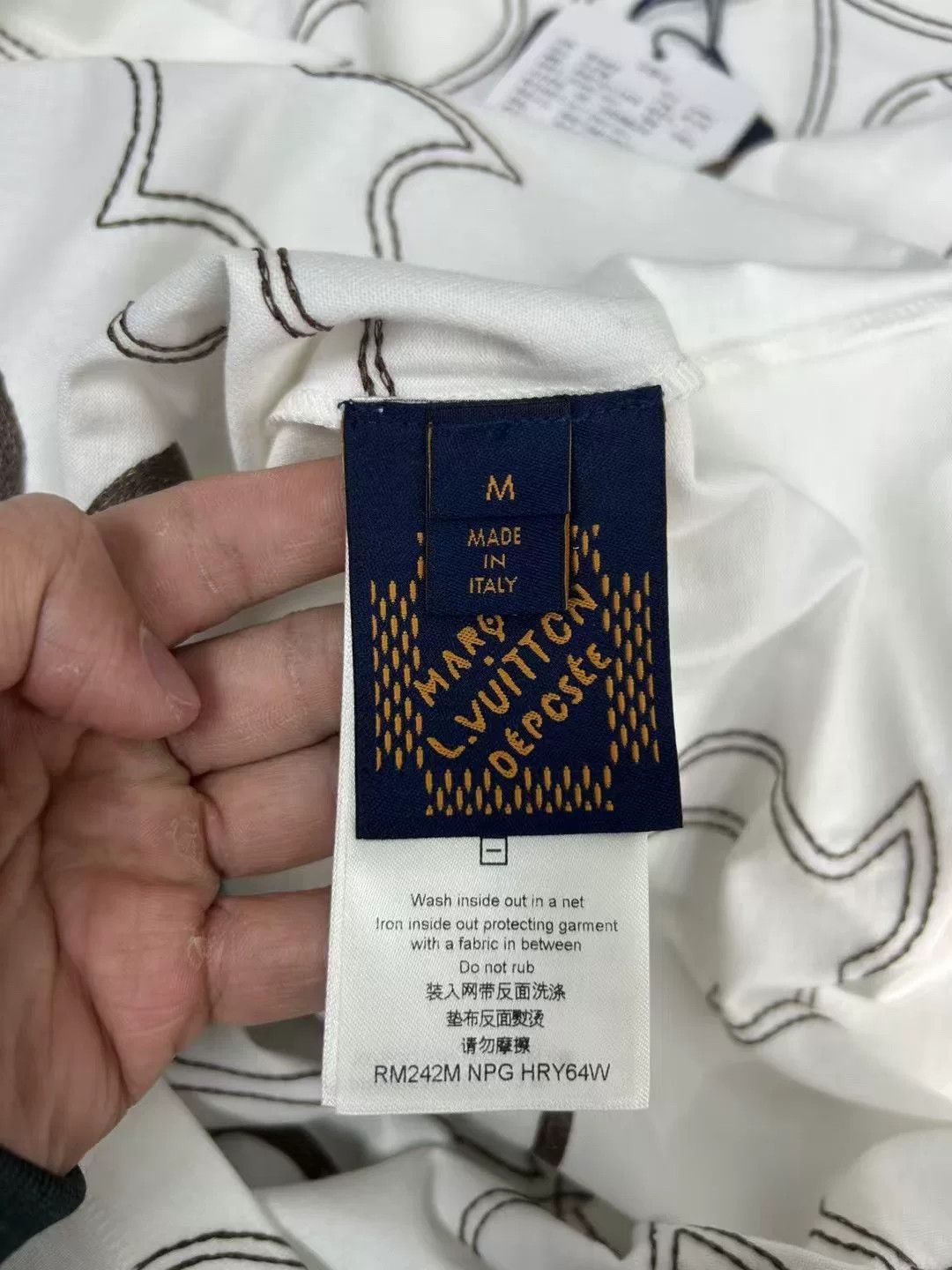 Louis Vuitton Louis Vuitton Contrast Stitch Logo T-Shirt M Size US M / EU 48-50 / 2 - 5 Thumbnail