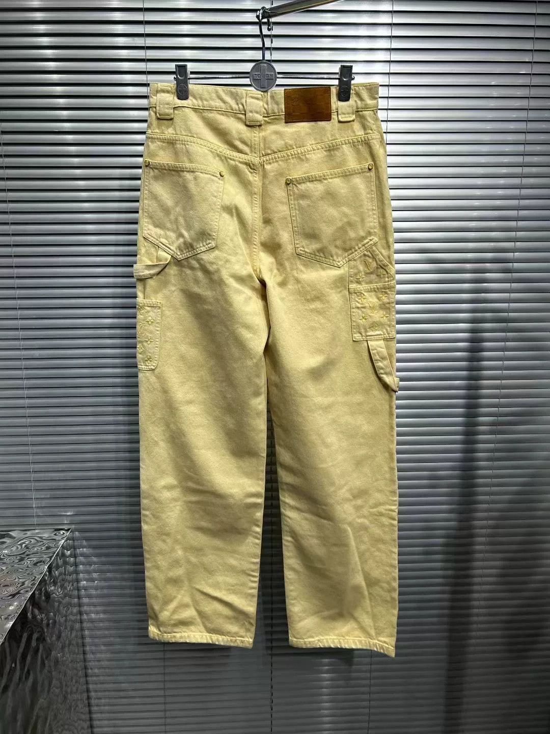 Louis Vuitton Louis Vuitton Embossed Logo Carpenter Jeans 29 Size US 29 - 3 Thumbnail
