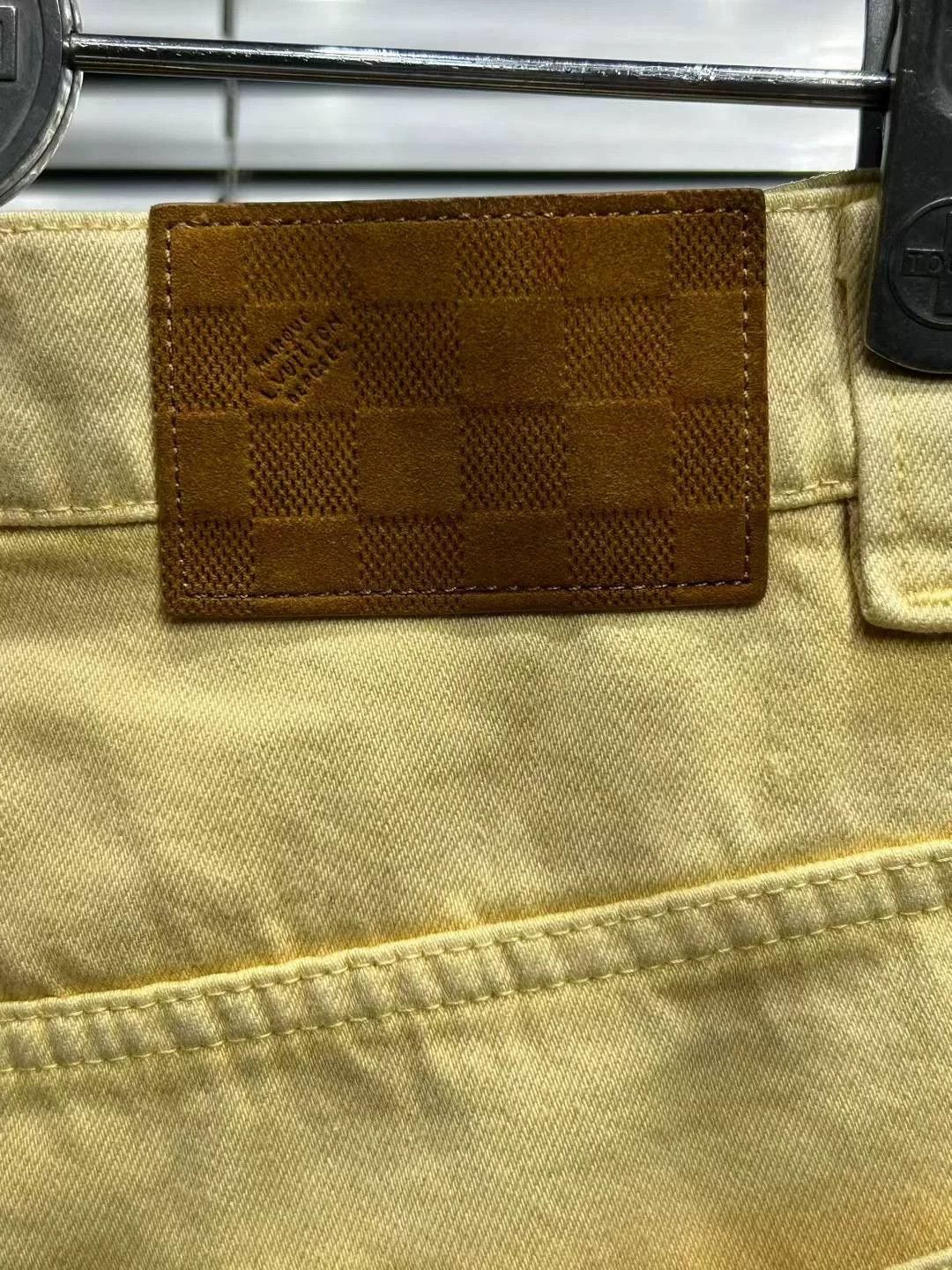 Louis Vuitton Louis Vuitton Embossed Logo Carpenter Jeans 29 Size US 29 - 5 Thumbnail