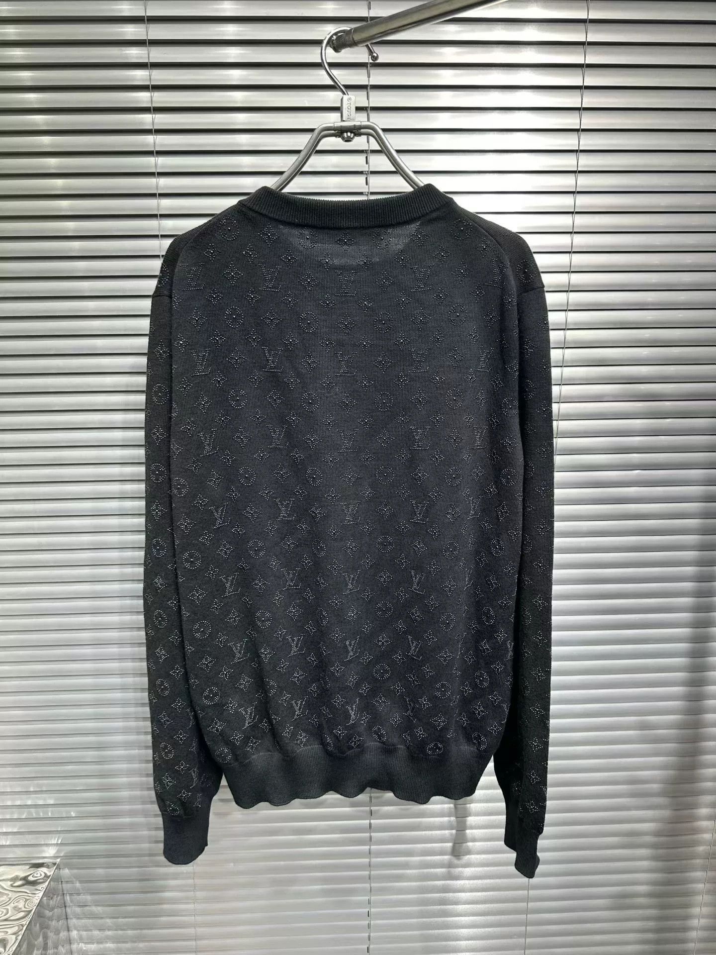 Louis Vuitton Louis Vuitton Monogram Studded Knit Sweater Size M Size US M / EU 48-50 / 2 - 3 Thumbnail