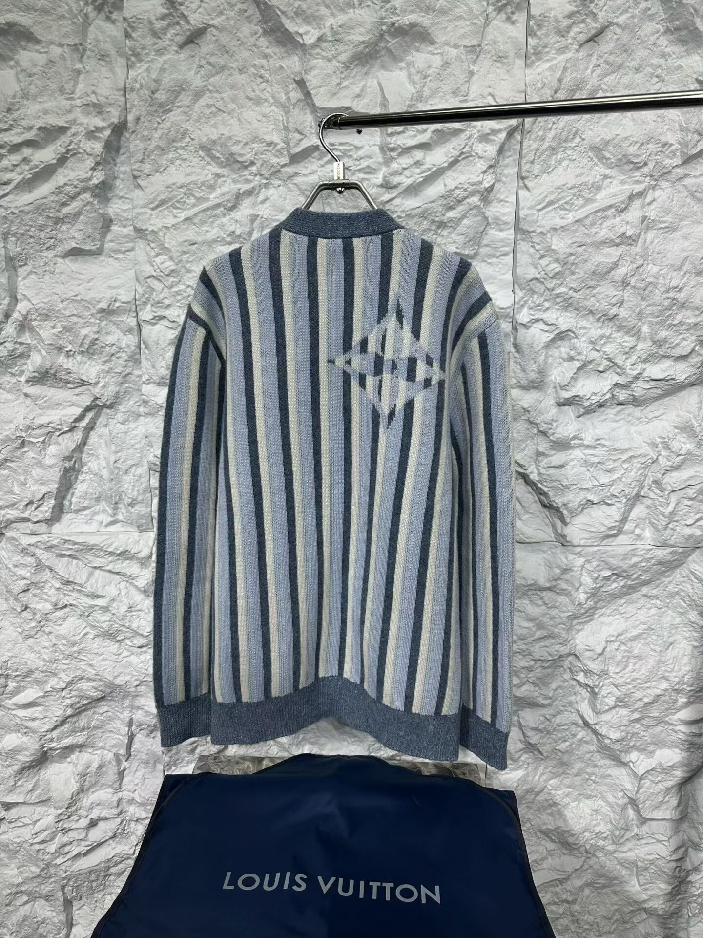 Louis Vuitton Louis Vuitton Striped Knit Cardigan Size M Size US M / EU 48-50 / 2 - 3 Thumbnail
