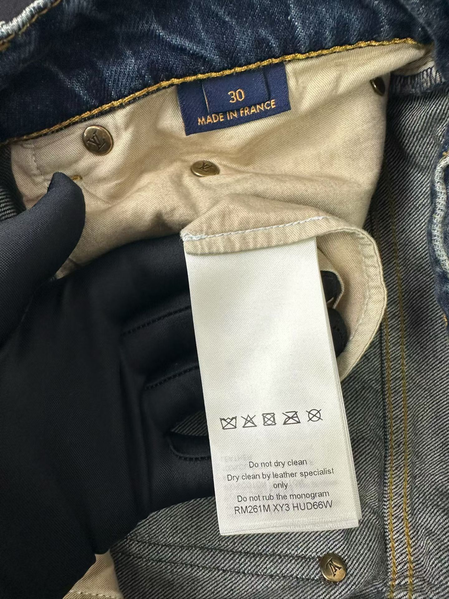 Louis Vuitton Louis Vuitton Monogram Suede Pocket Denim Jeans Size 30 Size US 30 / EU 46 - 6 Thumbnail