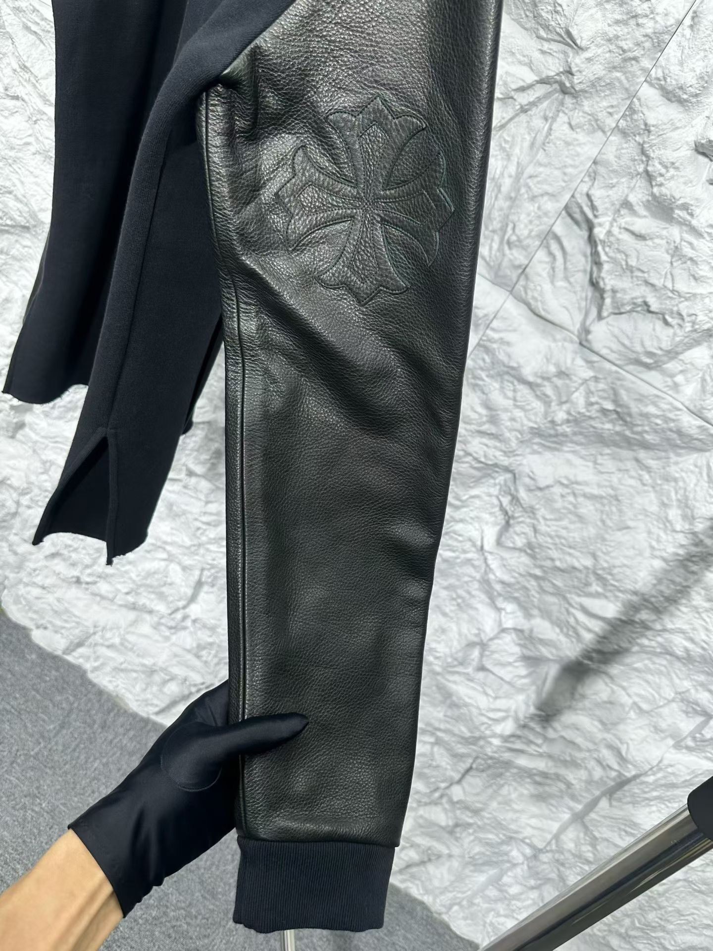 Chrome Hearts Chrome Hearts Leather Sleeve Cross Patch Sweatshirt L Size US L / EU 52-54 / 3 - 7 Thumbnail