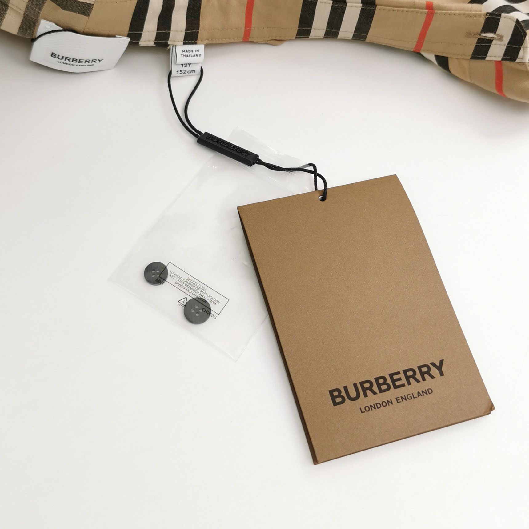 Burberry Burberry Men m Button Ups Size US M / EU 48-50 / 2 - 4 Thumbnail