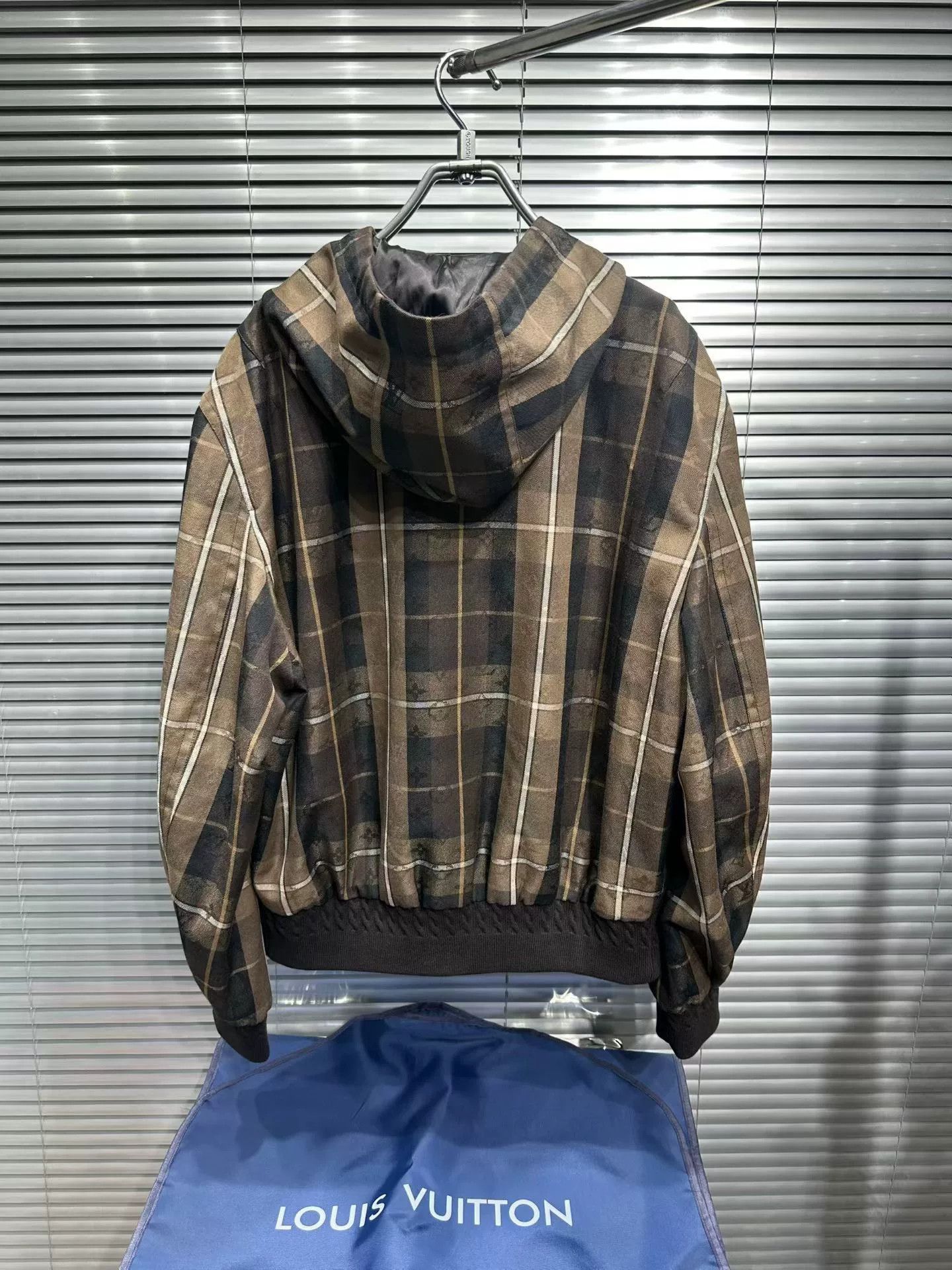 Louis Vuitton Louis Vuitton Tartan Check Hooded Blouson 50 Size US M / EU 48-50 / 2 - 3 Thumbnail