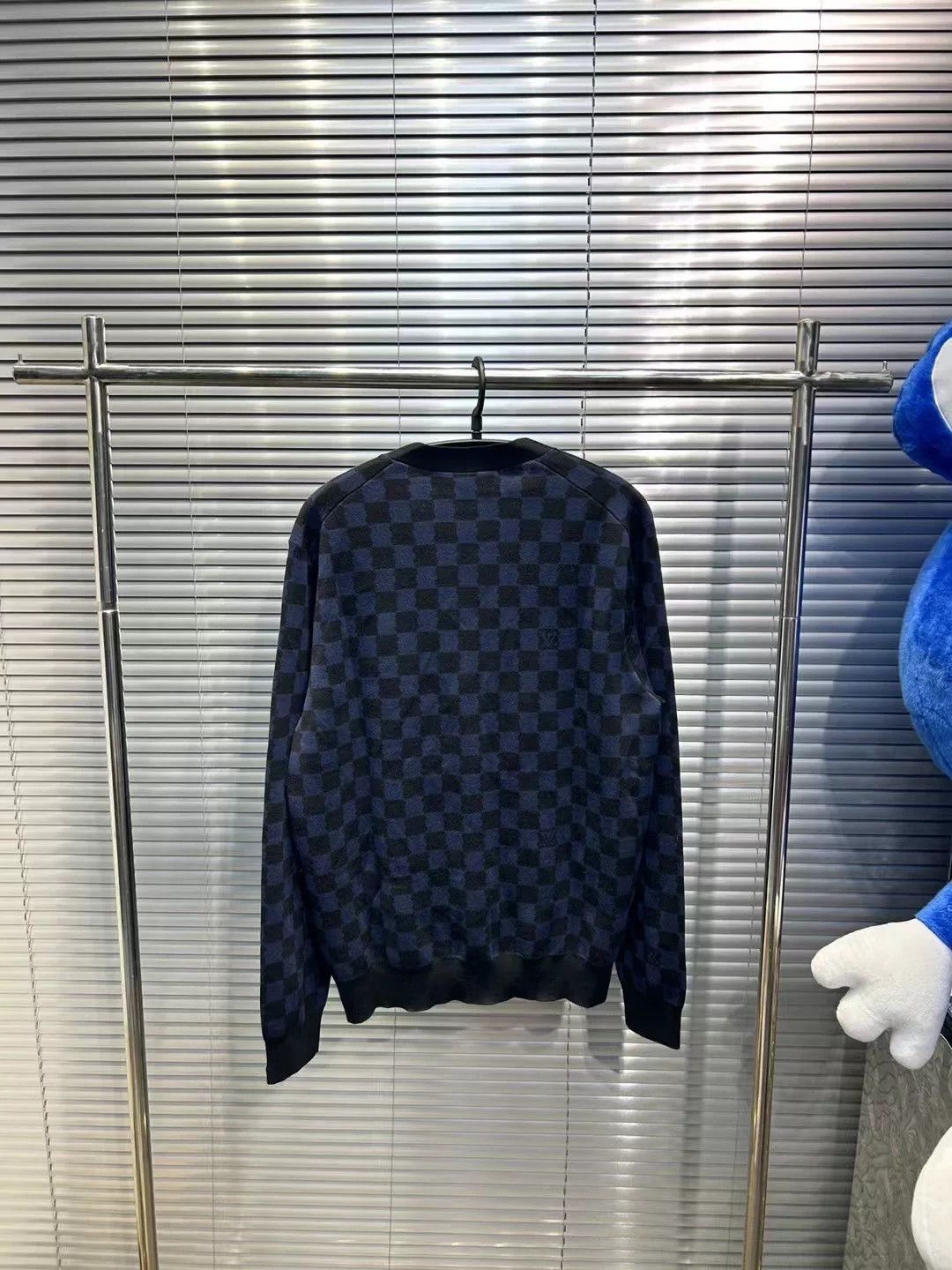 Louis Vuitton Louis Vuitton Wavy Damier Knit Wool Cardigan M Size US M / EU 48-50 / 2 - 4 Thumbnail
