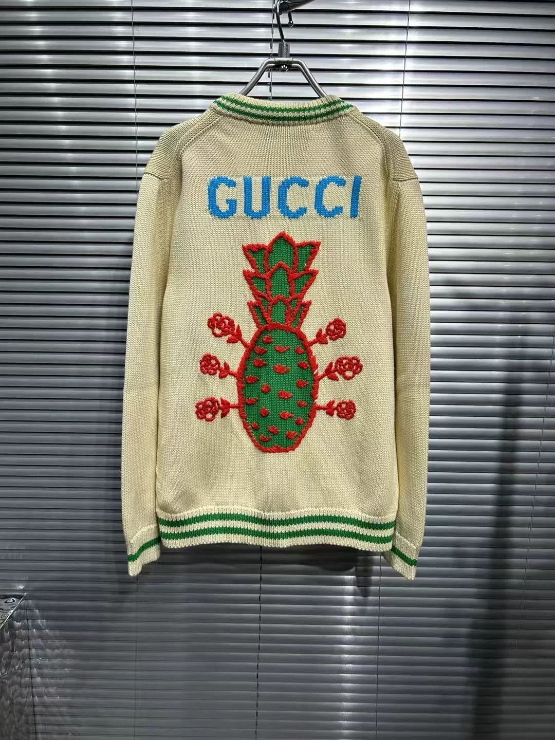 Gucci Gucci Pineapple Embroidered Knit Cardigan S Size US S / EU 44-46 / 1 - 3 Thumbnail