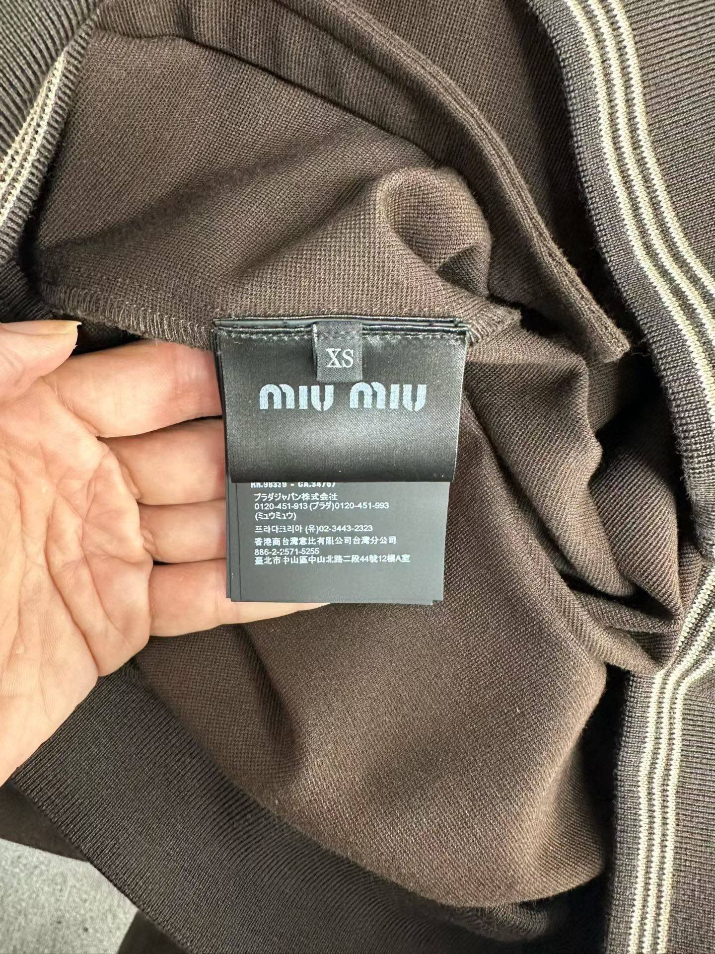 Miu Miu Miu Miu Asymmetric Zip Color Block Sweatshirt XS Size XS / US 0-2 / IT 36-38 - 5 Thumbnail