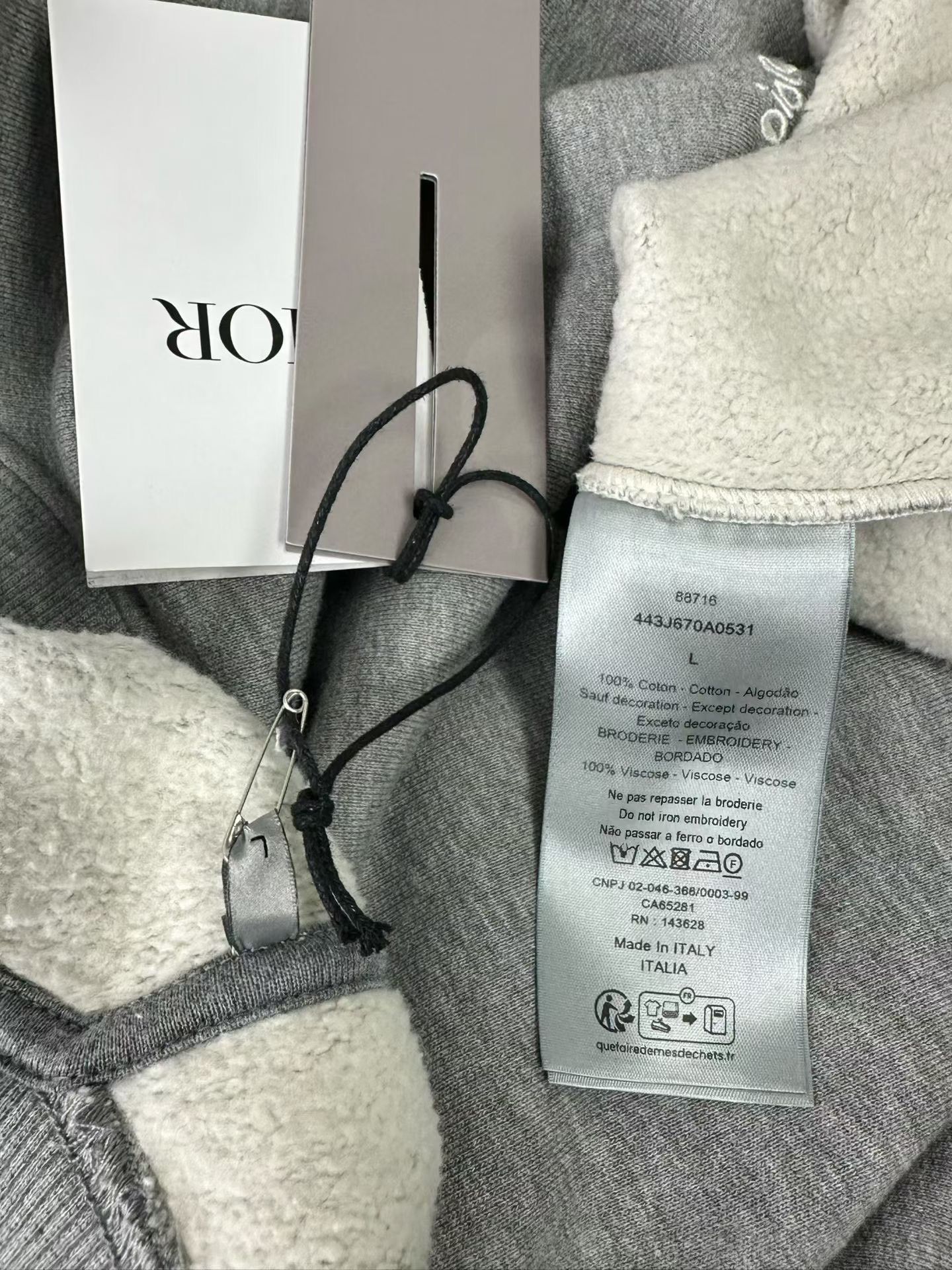Dior Dior Embroidered Script Logo Sweatshirt L Size US L / EU 52-54 / 3 - 5 Thumbnail