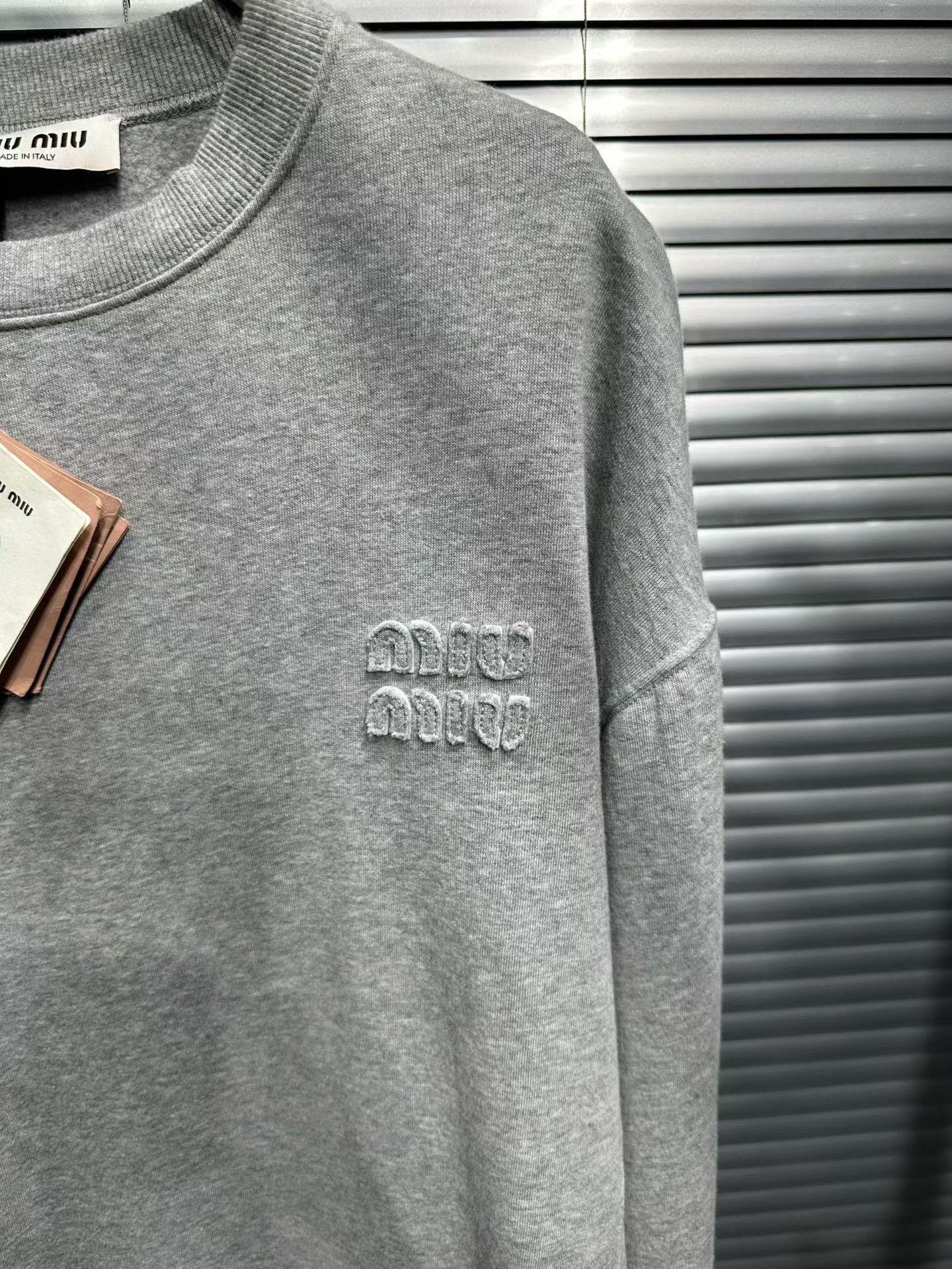 Miu Miu Miu Miu Embroidered Logo Sweatshirt XS Size XS / US 0-2 / IT 36-38 - 4 Thumbnail
