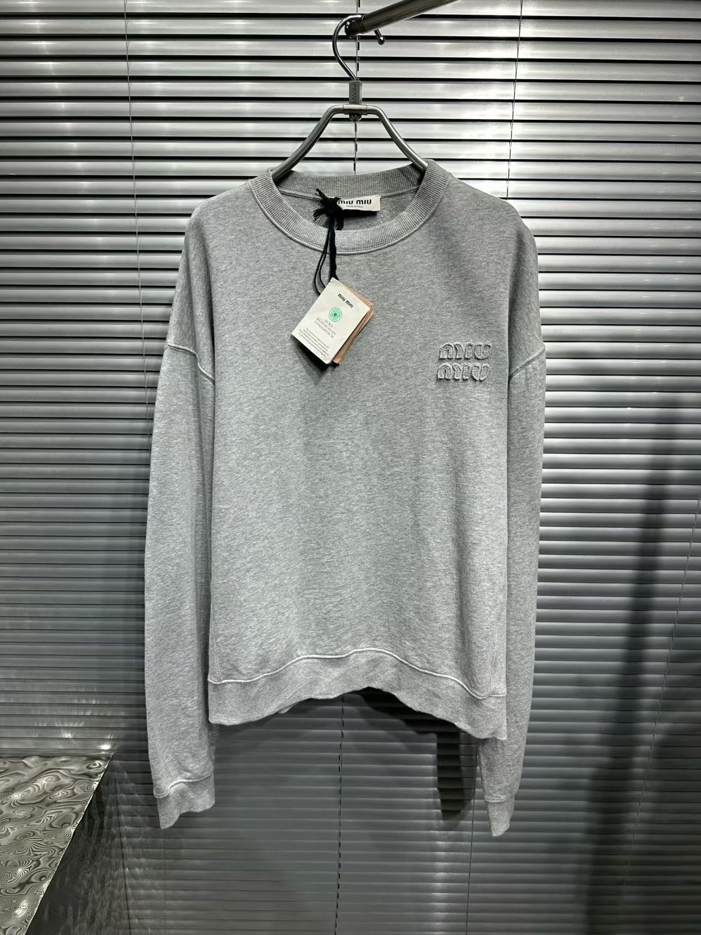 Miu Miu Miu Miu Embroidered Logo Sweatshirt XS Size XS / US 0-2 / IT 36-38 - 2 Thumbnail