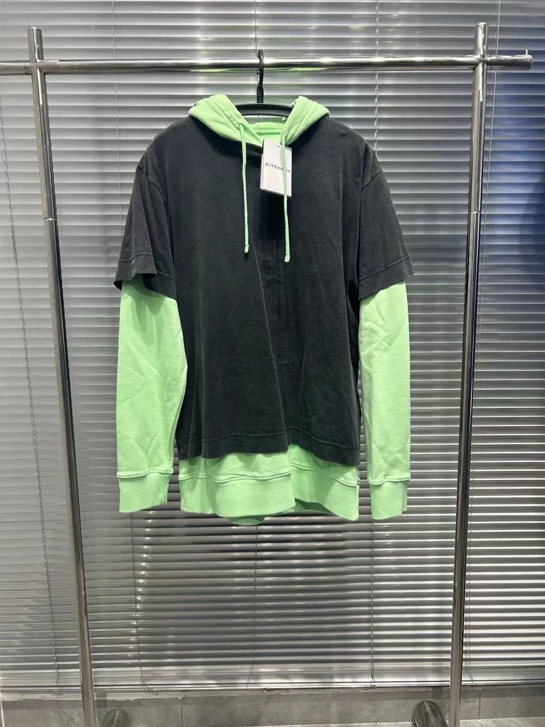 Givenchy Givenchy Layered Logo Hoodie Size S Size US S / EU 44-46 / 1 - 2 Thumbnail