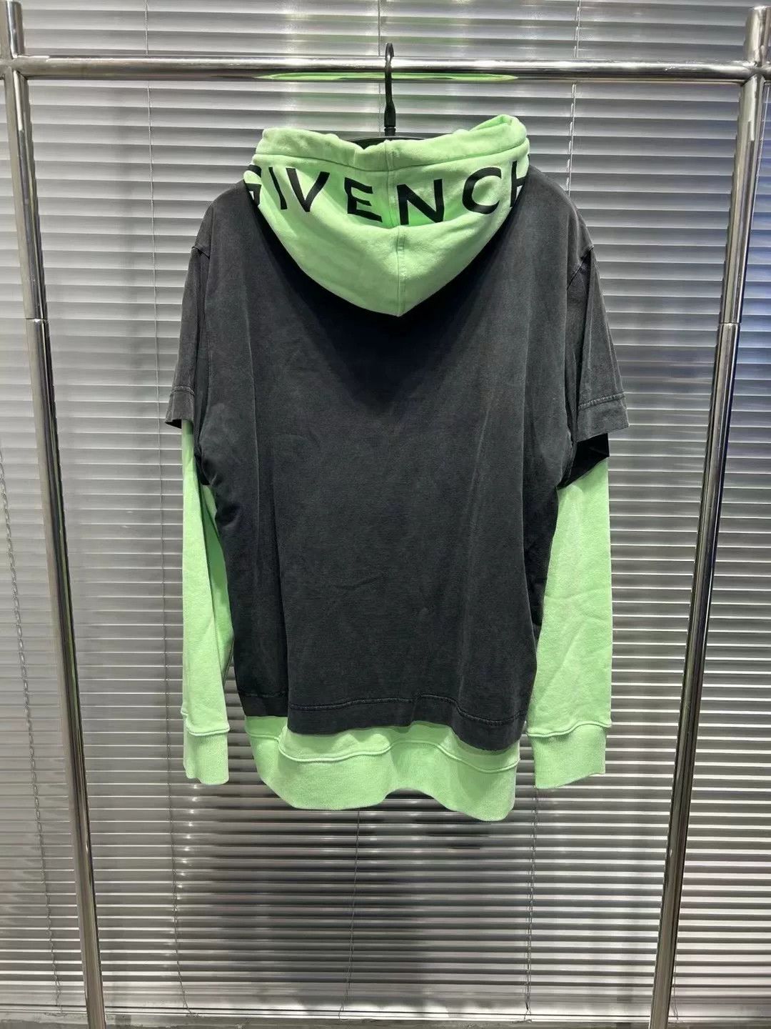 Givenchy Givenchy Layered Logo Hoodie Size S Size US S / EU 44-46 / 1 - 3 Thumbnail