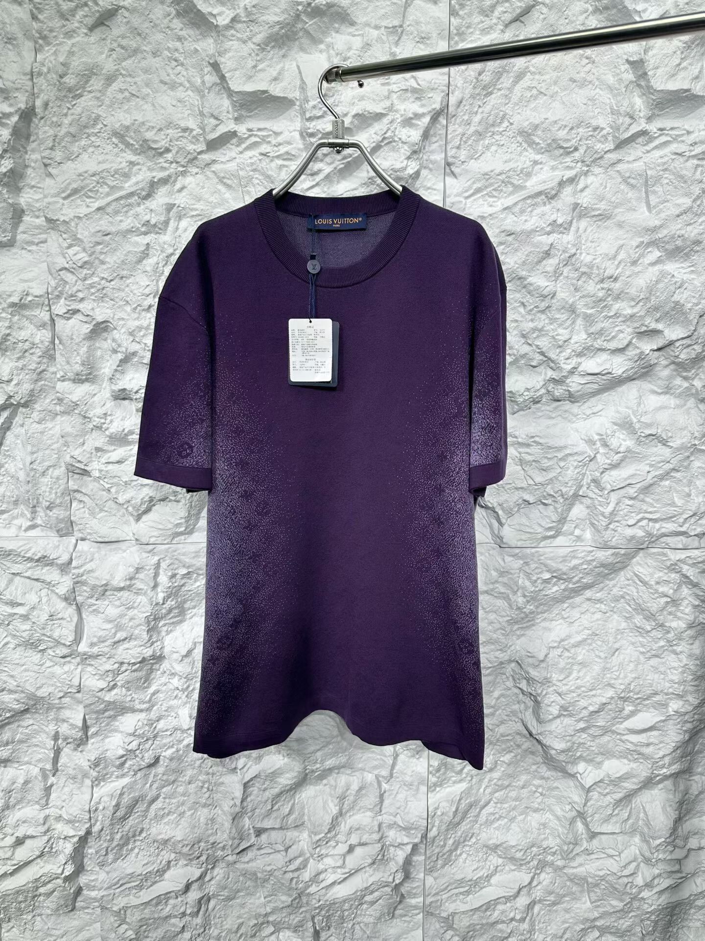 Louis Vuitton Louis Vuitton Monogram Gradient Knit T-Shirt L Size US L / EU 52-54 / 3 - 2 Thumbnail