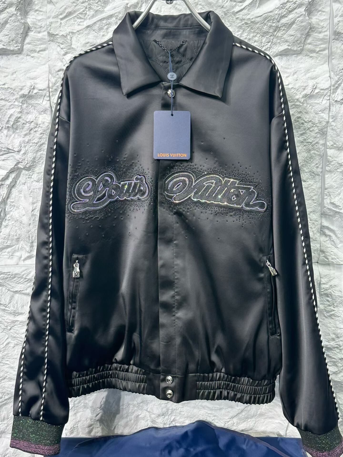 Louis Vuitton Louis Vuitton Beaded Logo Zip Jacket Size 50 Size US M / EU 48-50 / 2 - 4 Thumbnail