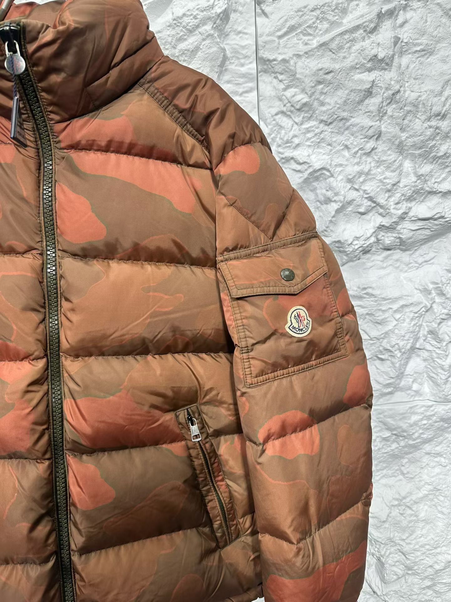 Moncler Moncler Camo Maya Puffer Jacket Size 3 Size US L / EU 52-54 / 3 - 4 Thumbnail