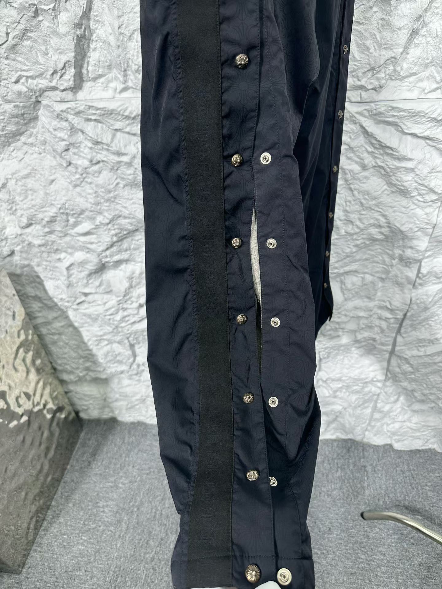 Chrome Hearts Chrome Hearts Horseshoe Monogram Snap Sweatpants L Size US 34 / EU 50 - 5 Thumbnail