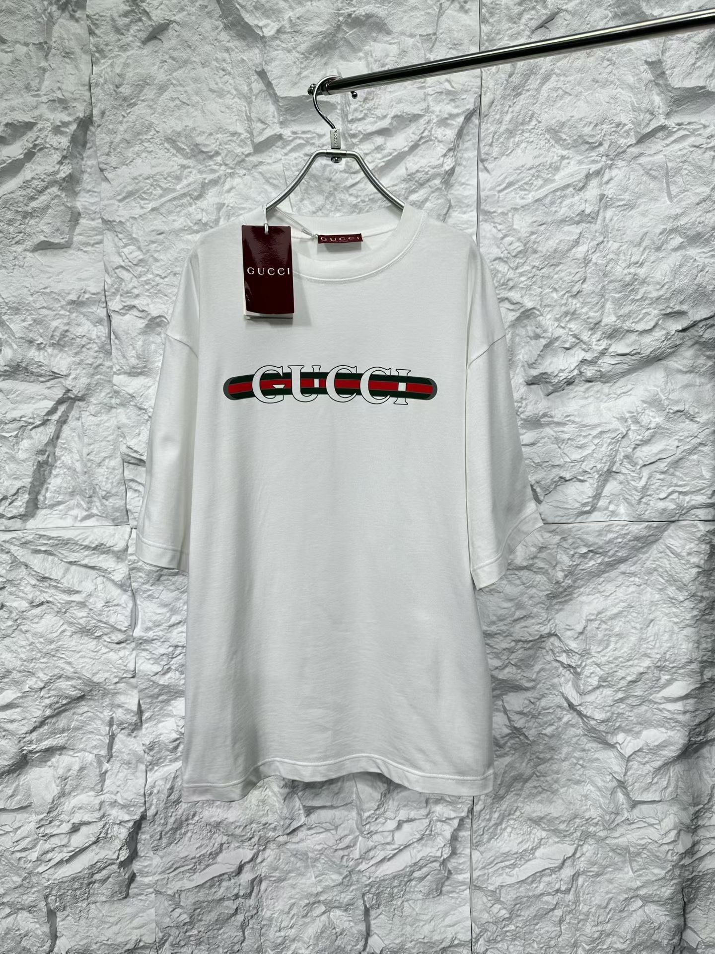 Gucci Gucci Web Stripe Logo T-Shirt Size L Size US L / EU 52-54 / 3 - 2 Thumbnail
