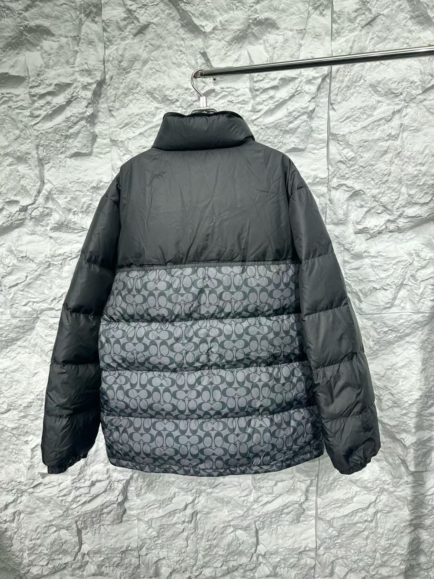 Coach Coach Signature Print Puffer Jacket Size XXL Size US XXL / EU 58 / 5 - 3 Thumbnail