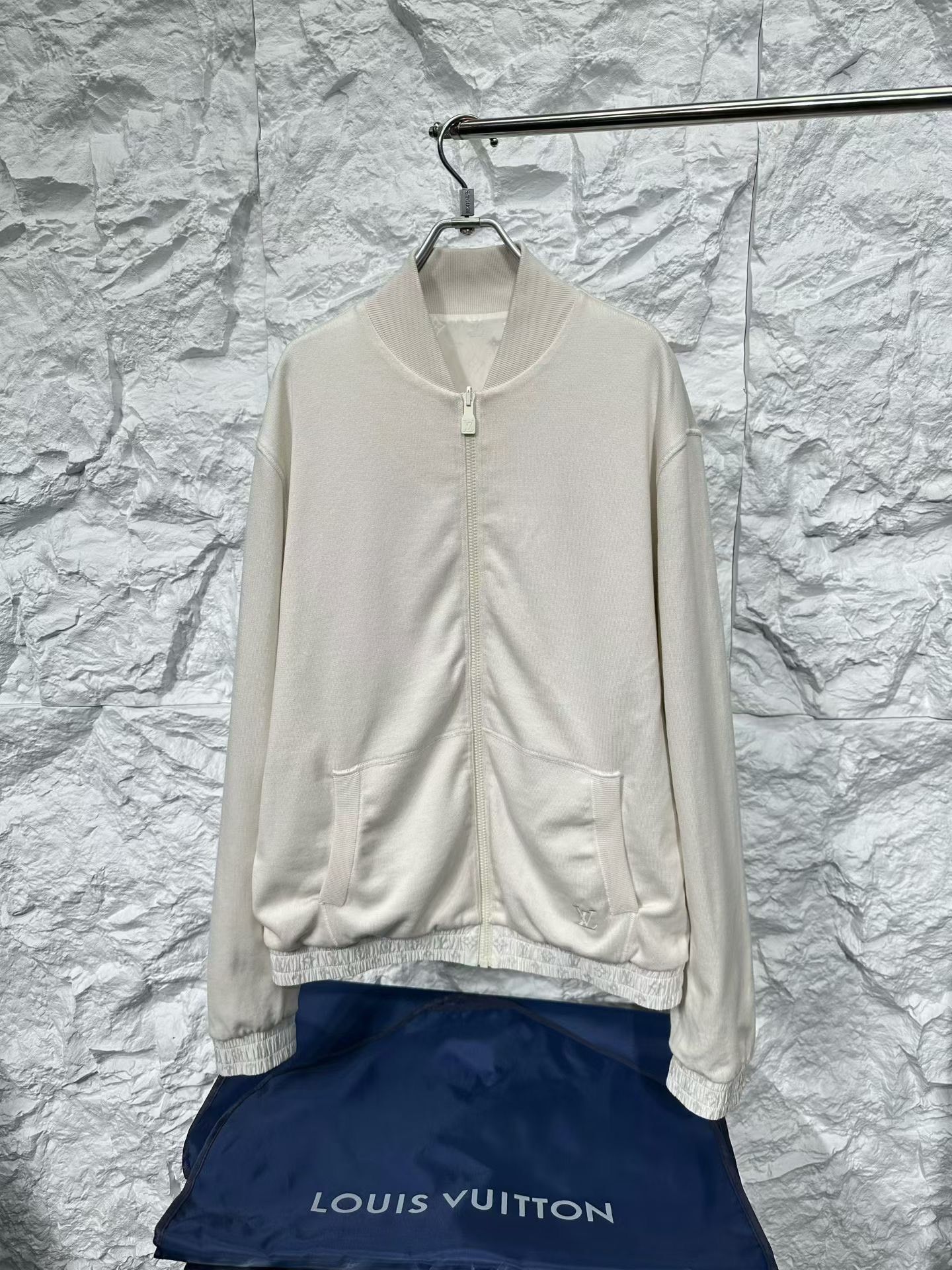 Louis Vuitton Louis Vuitton Monogram Reversible Bomber Jacket M Size US M / EU 48-50 / 2 - 4 Thumbnail