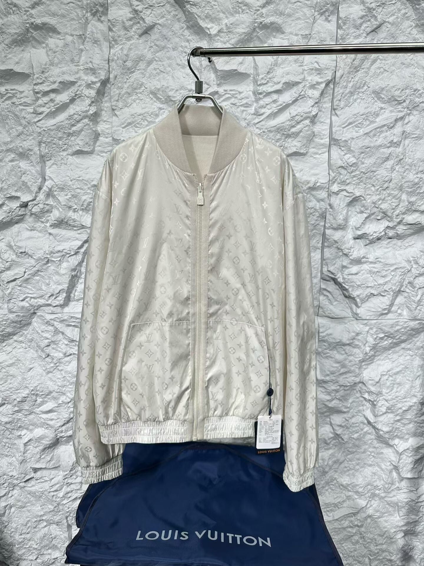 Louis Vuitton Louis Vuitton Monogram Reversible Bomber Jacket M Size US M / EU 48-50 / 2 - 2 Thumbnail