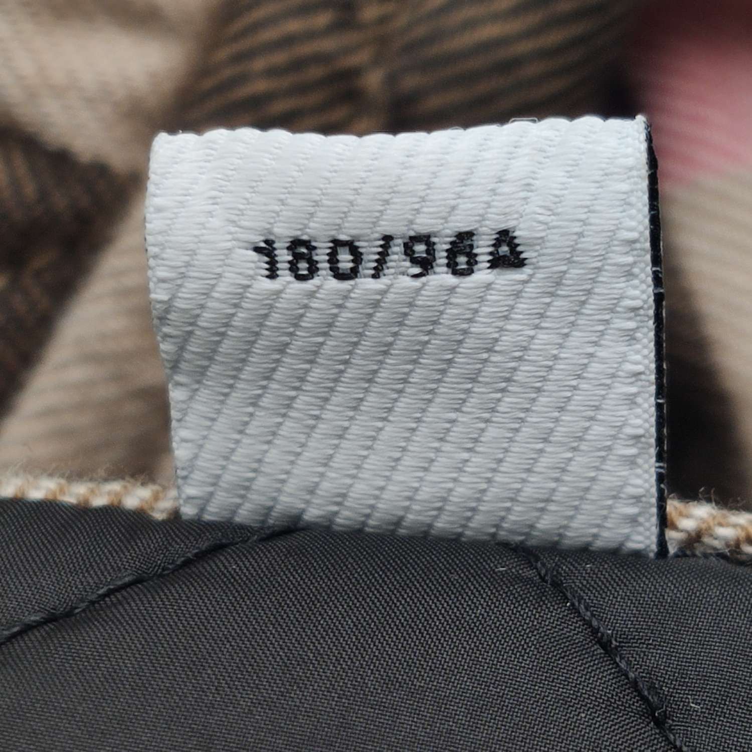 Burberry Burberry Men m Heavy Coats Size US M / EU 48-50 / 2 - 7 Thumbnail