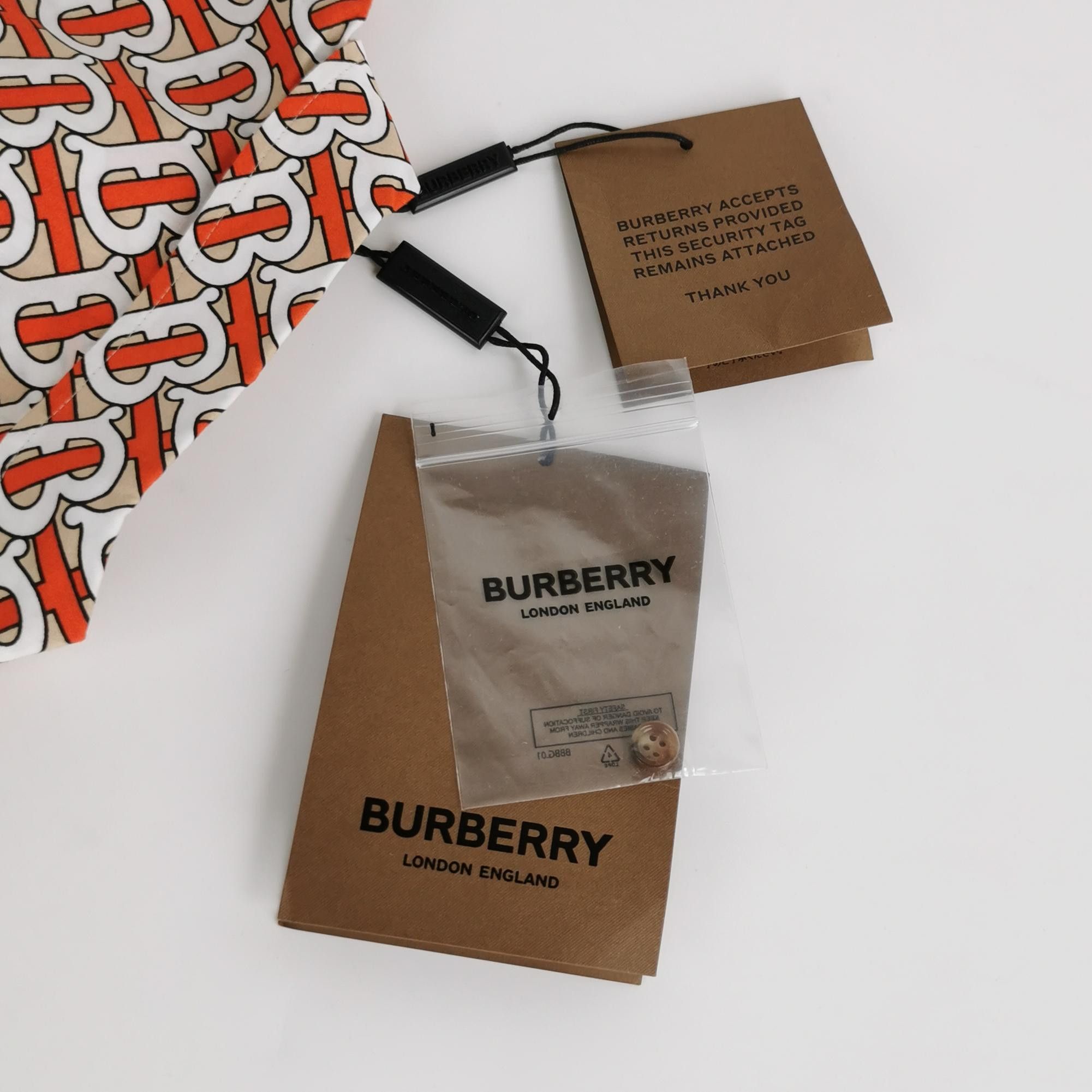 Burberry Burberry Men m Button Ups Size US M / EU 48-50 / 2 - 4 Thumbnail