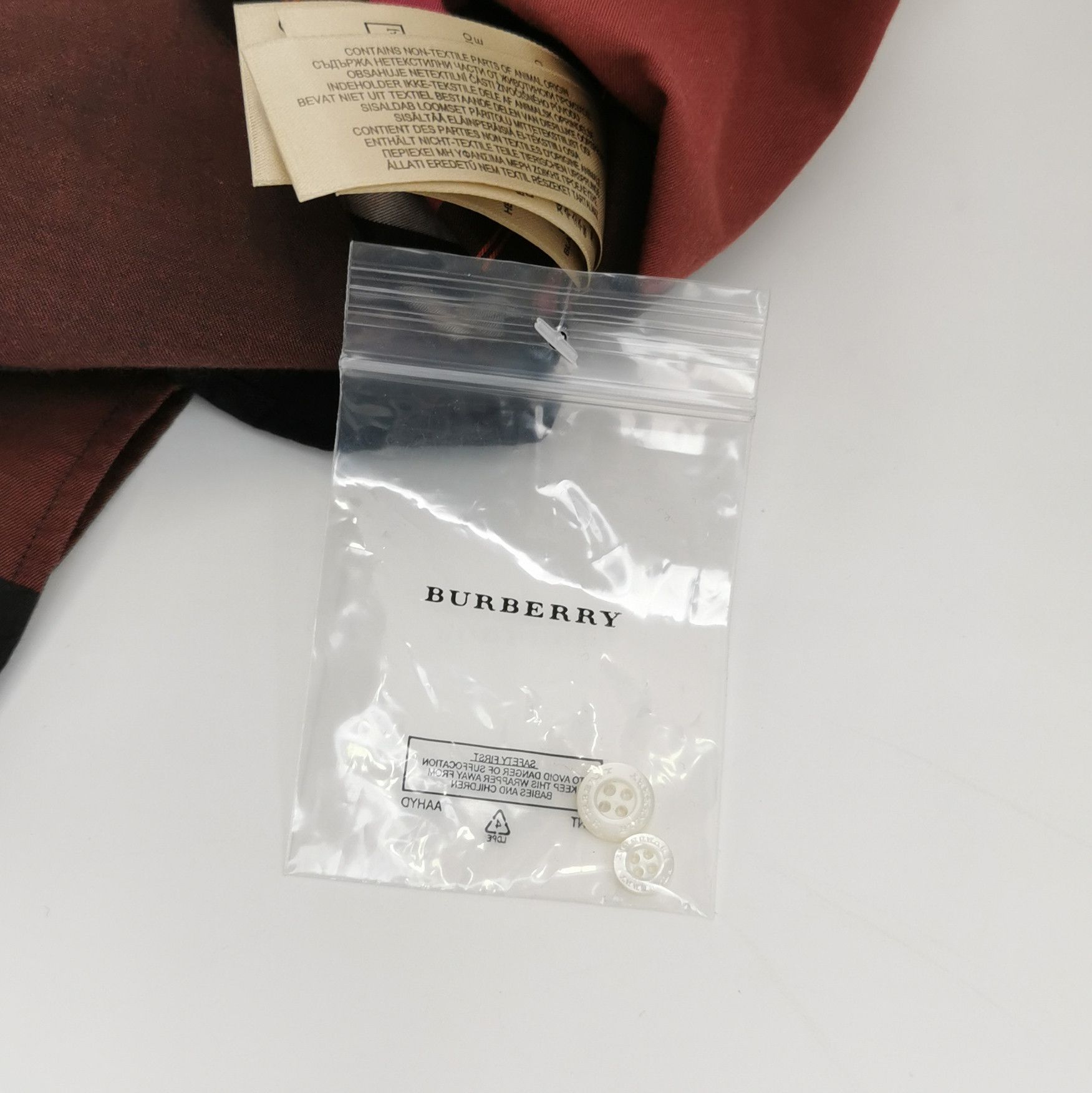 Burberry Burberry Men xs Button Ups Size US XS / EU 42 / 0 - 4 Thumbnail