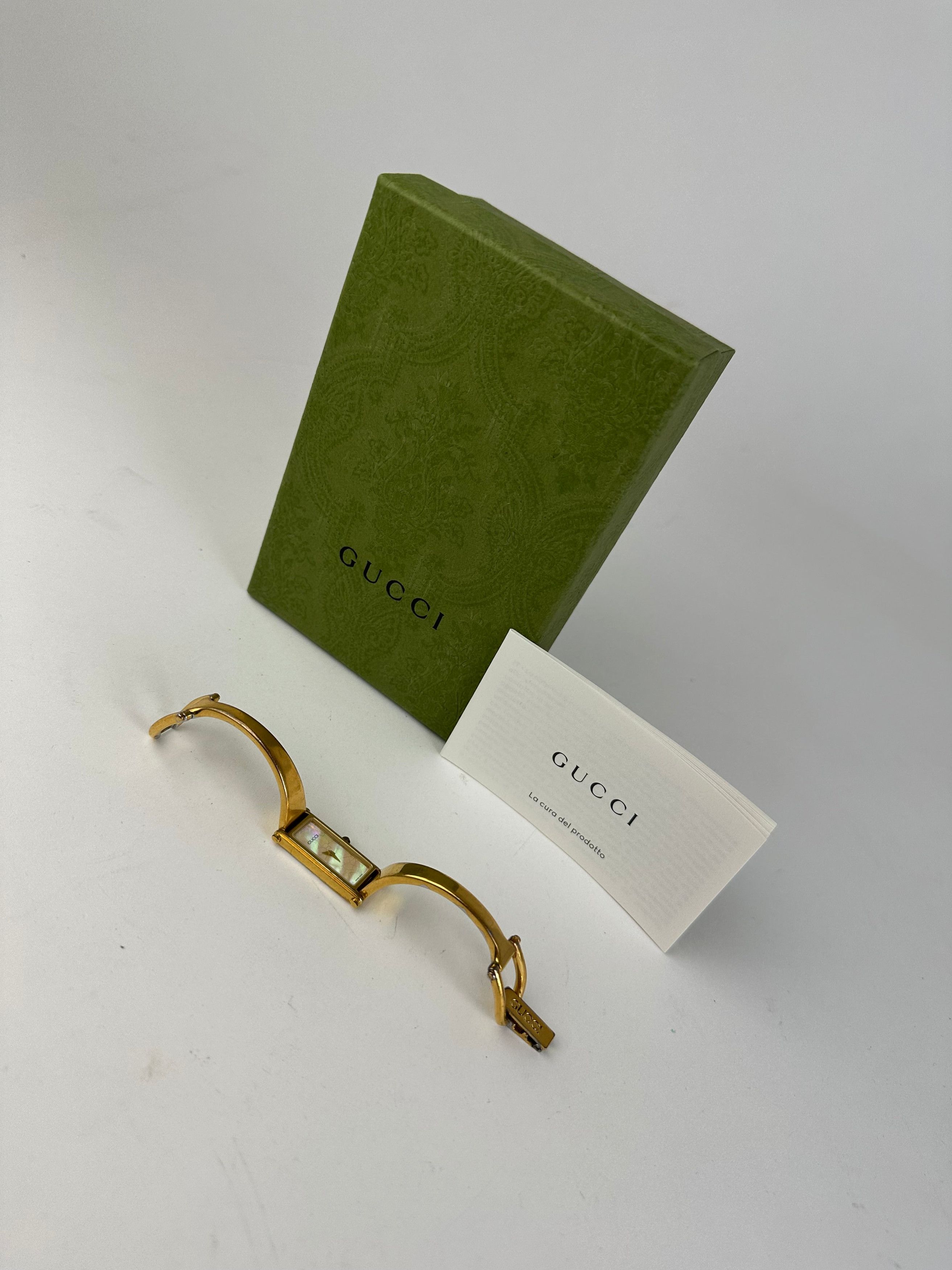 Gucci Vintage Gold-Tone Bangle Ladies Watch Model 1500L Size ONE SIZE - 5 Thumbnail