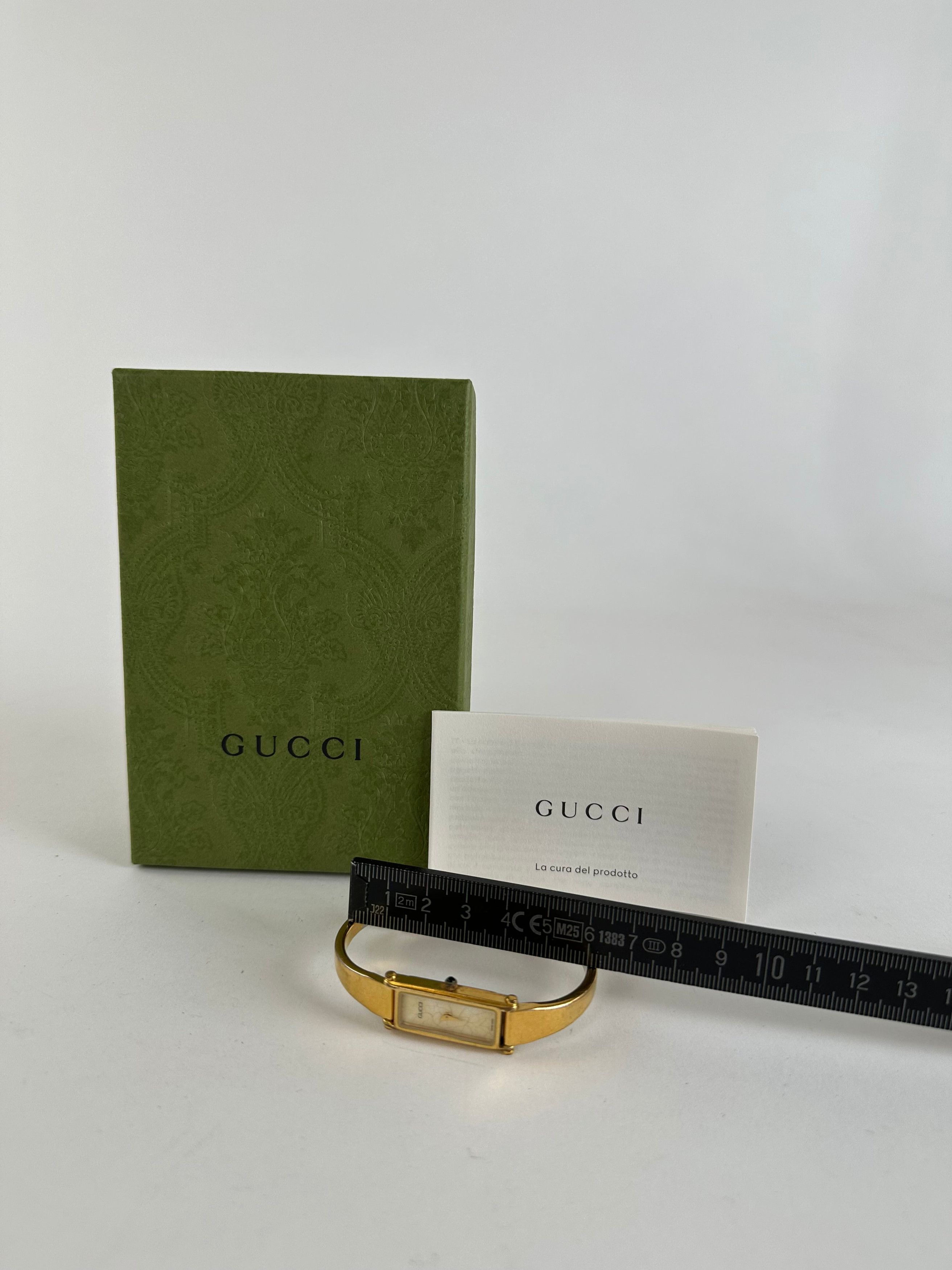 Gucci Vintage Gold-Tone Bangle Ladies Watch Model 1500L Size ONE SIZE - 7 Thumbnail