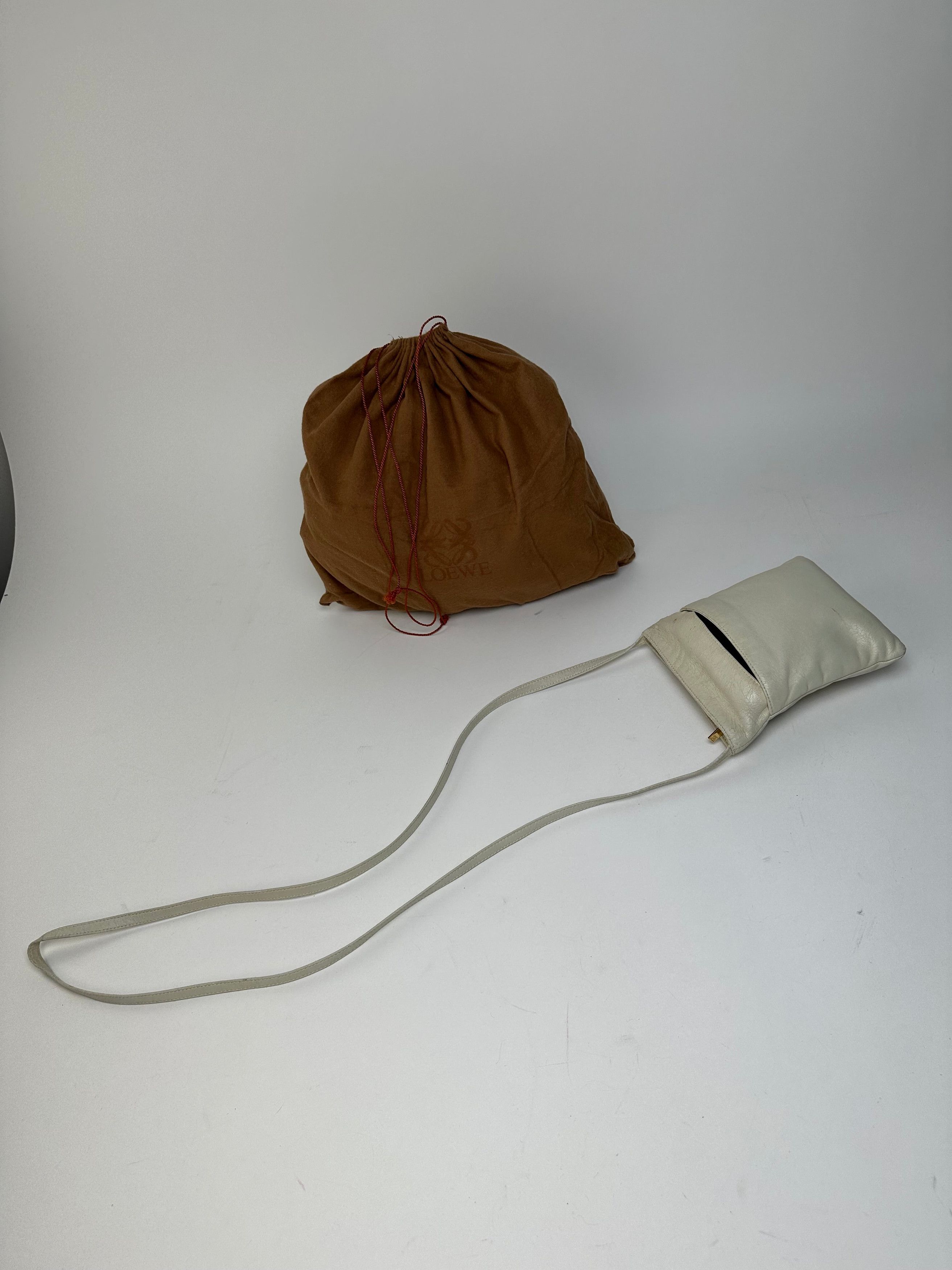 Loewe Vintage Mini Crossbody Bag Leather Cream Size ONE SIZE - 9 Thumbnail