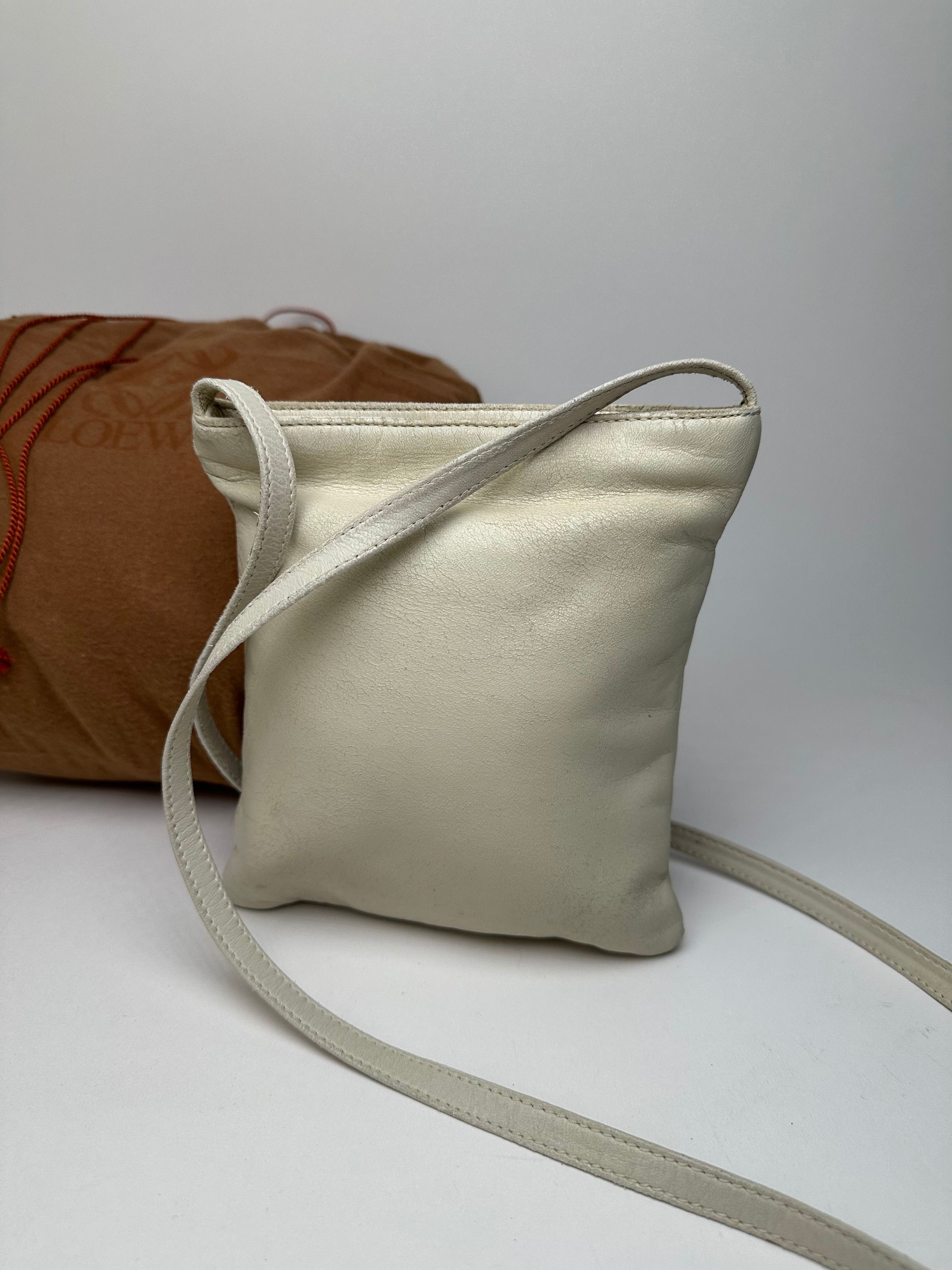 Loewe Vintage Mini Crossbody Bag Leather Cream Size ONE SIZE - 8 Thumbnail