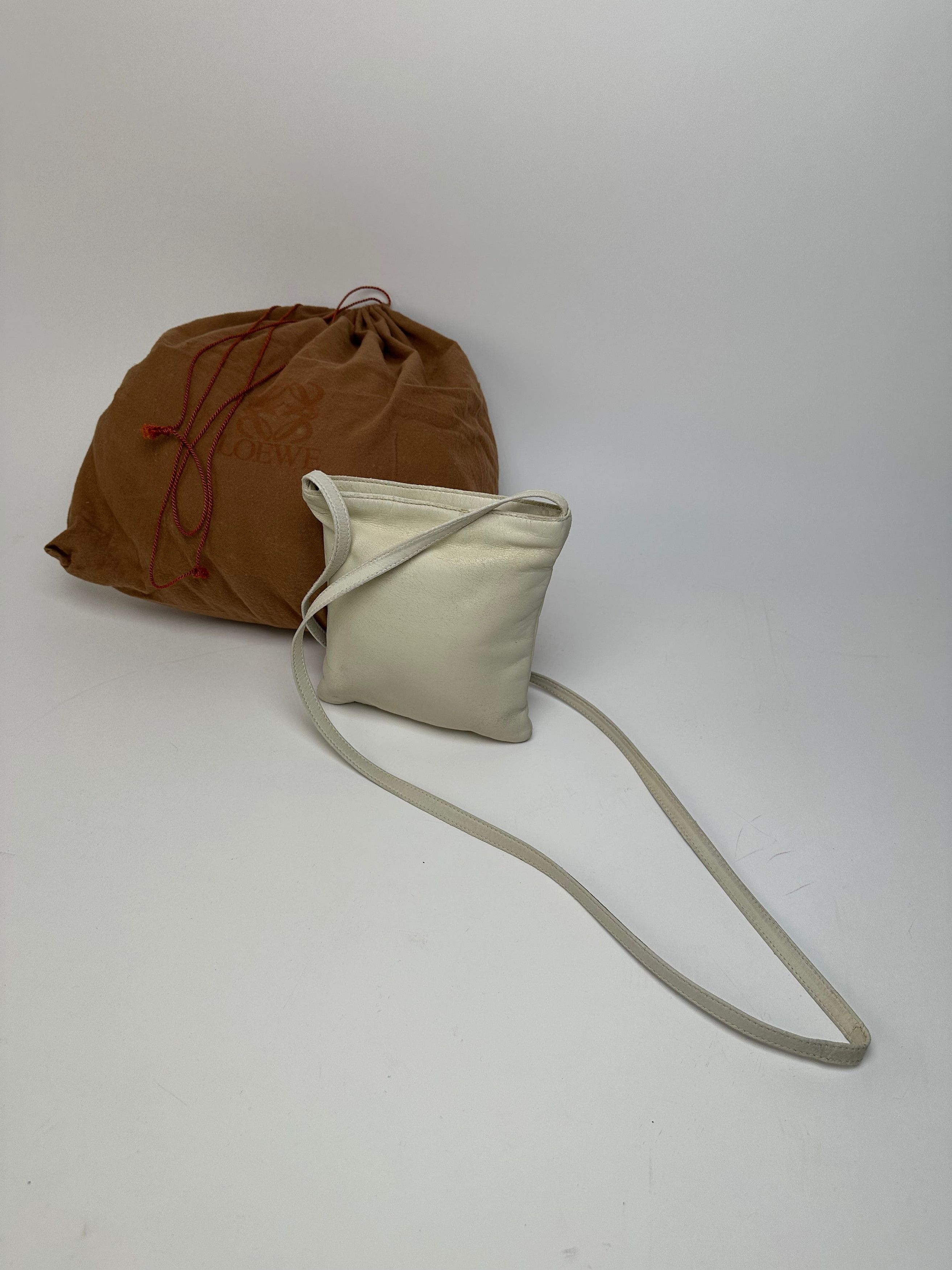 Loewe Vintage Mini Crossbody Bag Leather Cream Size ONE SIZE - 2 Thumbnail