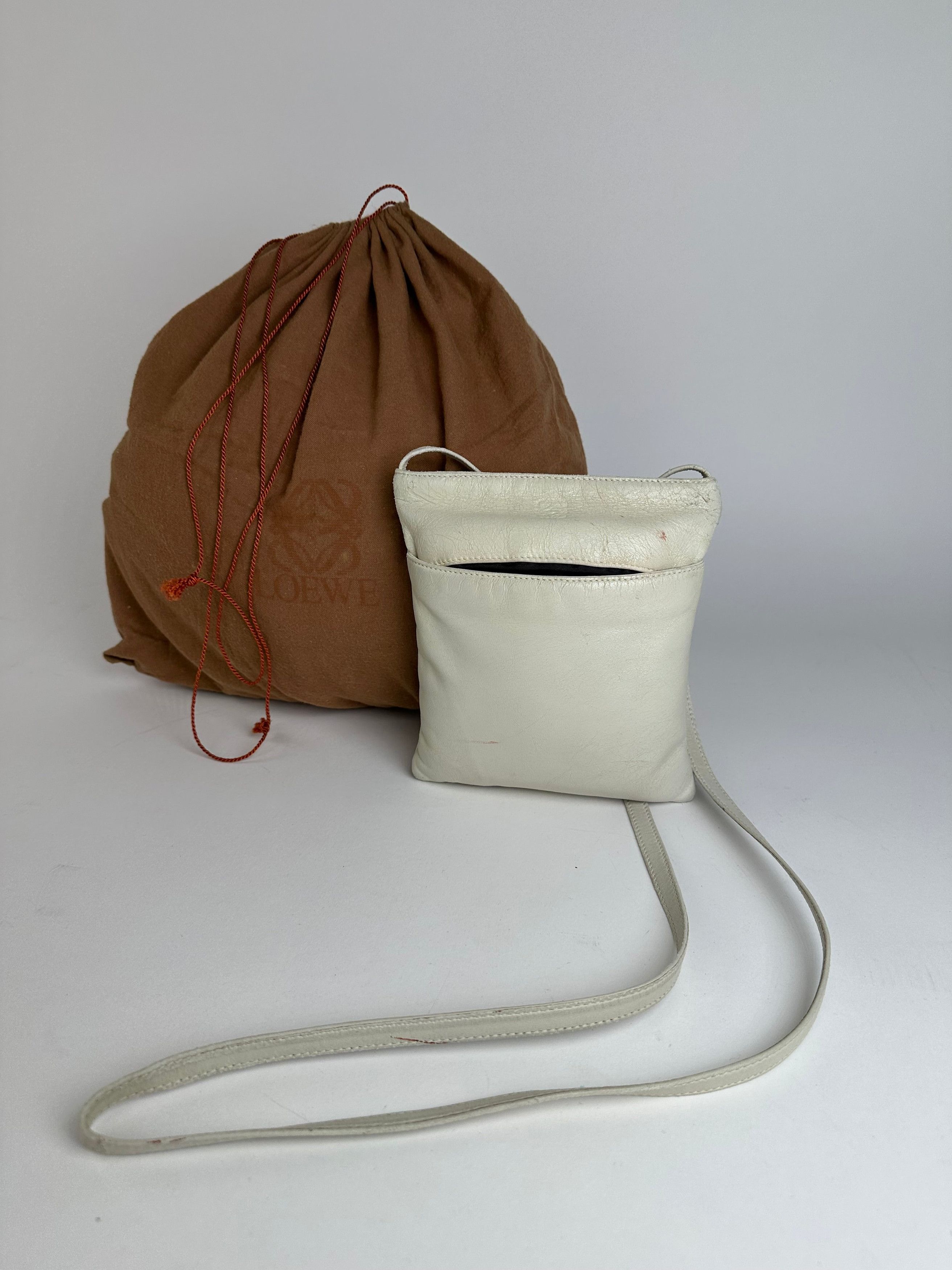 Loewe Vintage Mini Crossbody Bag Leather Cream Size ONE SIZE - 14 Thumbnail