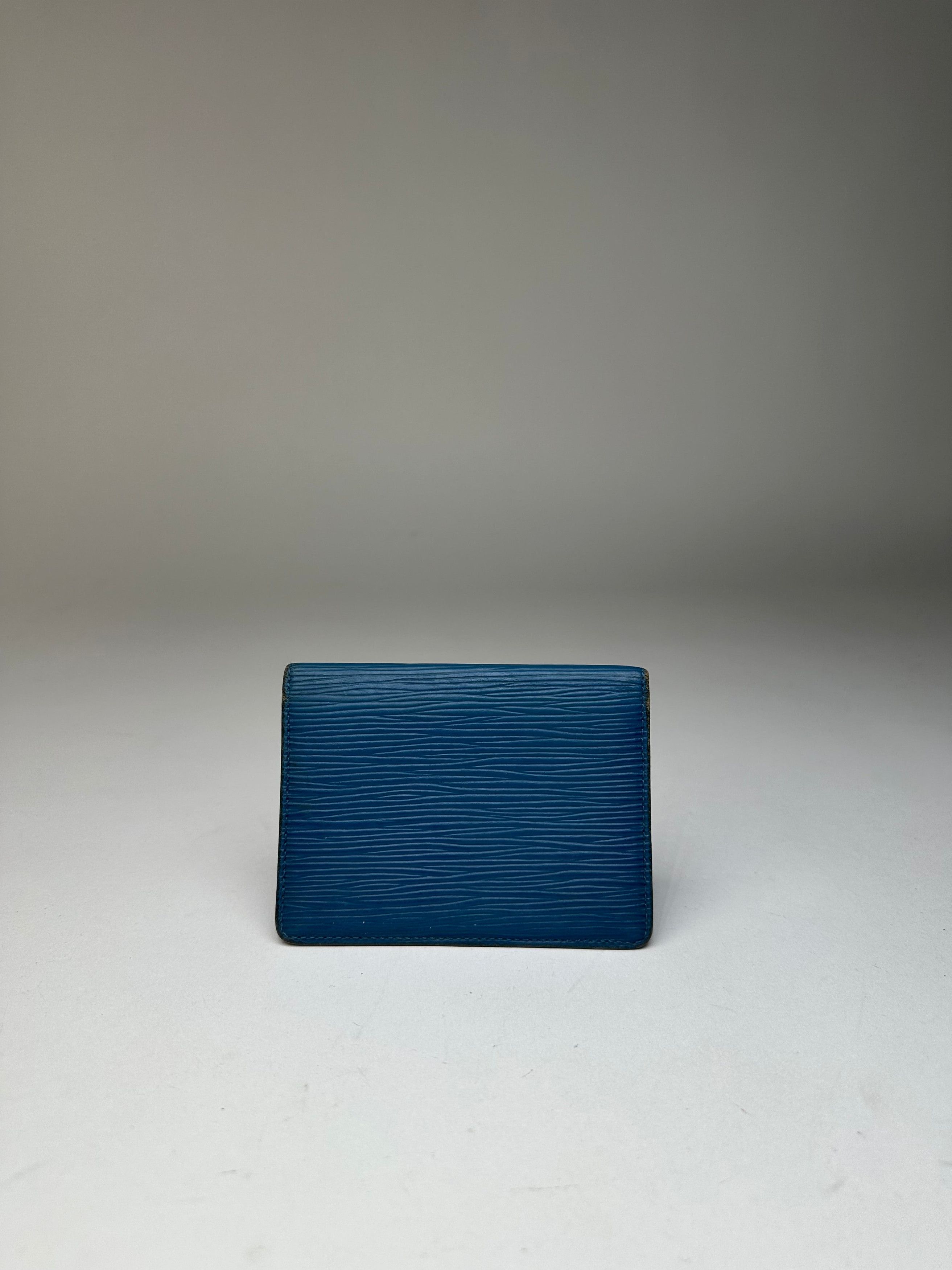 Louis Vuitton Vintage Epi Leather Card Holder Blue Size ONE SIZE - 9 Thumbnail