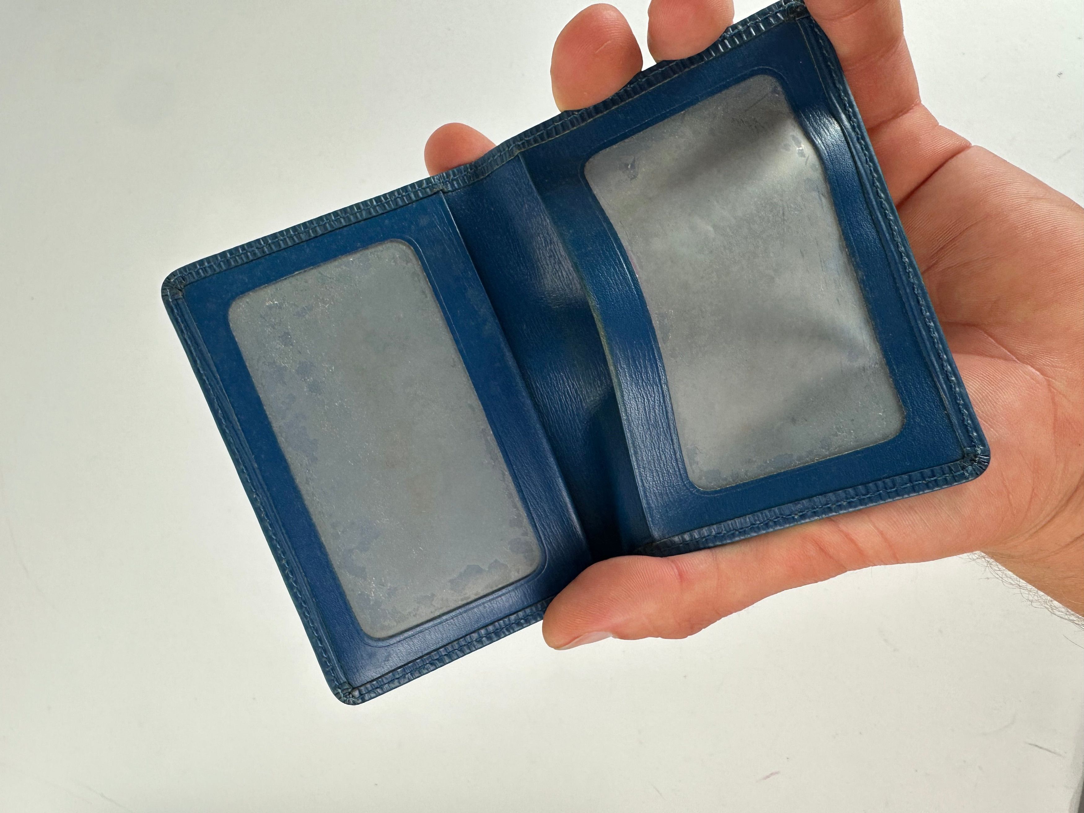 Louis Vuitton Vintage Epi Leather Card Holder Blue Size ONE SIZE - 5 Thumbnail